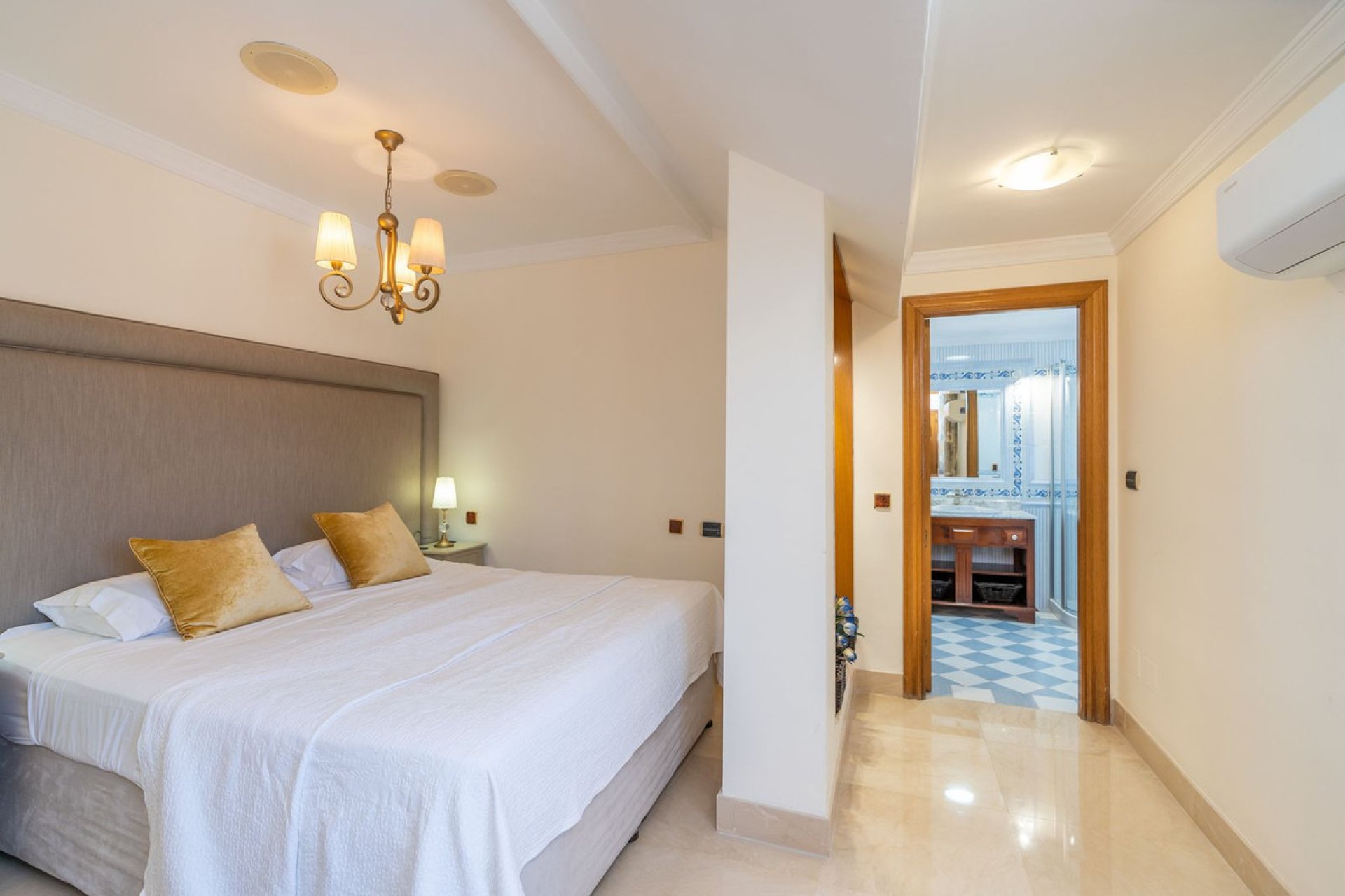 Resale - Apartment - Penthouse - Marbella - Marbella Centro