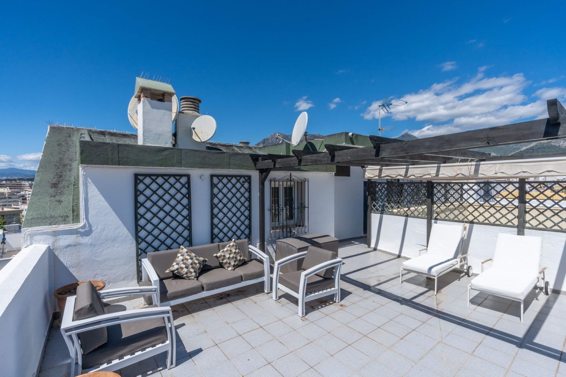 Resale - Apartment - Penthouse - Marbella - Marbella Centro