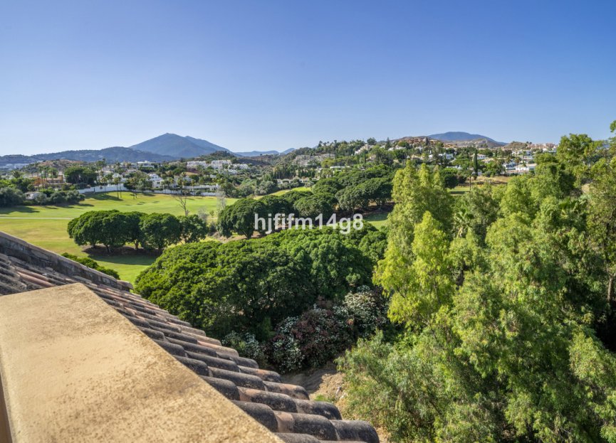 Resale - Apartment - Penthouse - Marbella - Nueva Andalucia