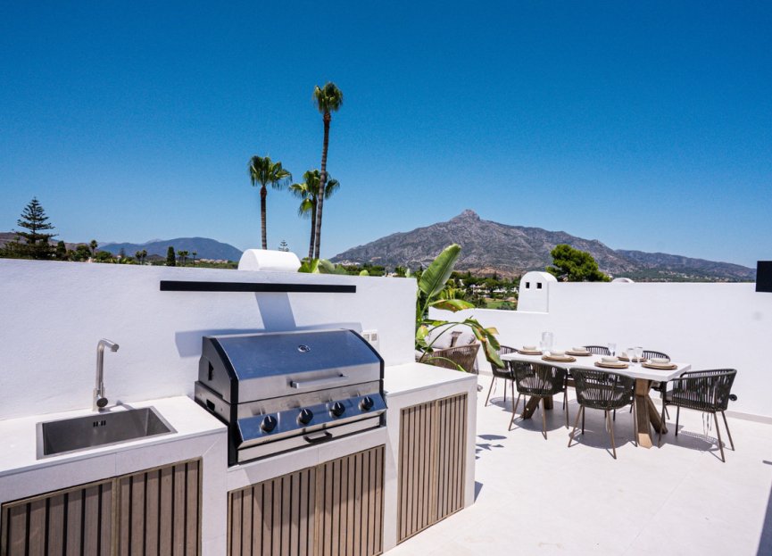 Resale - Apartment - Penthouse - Marbella - Nueva Andalucia