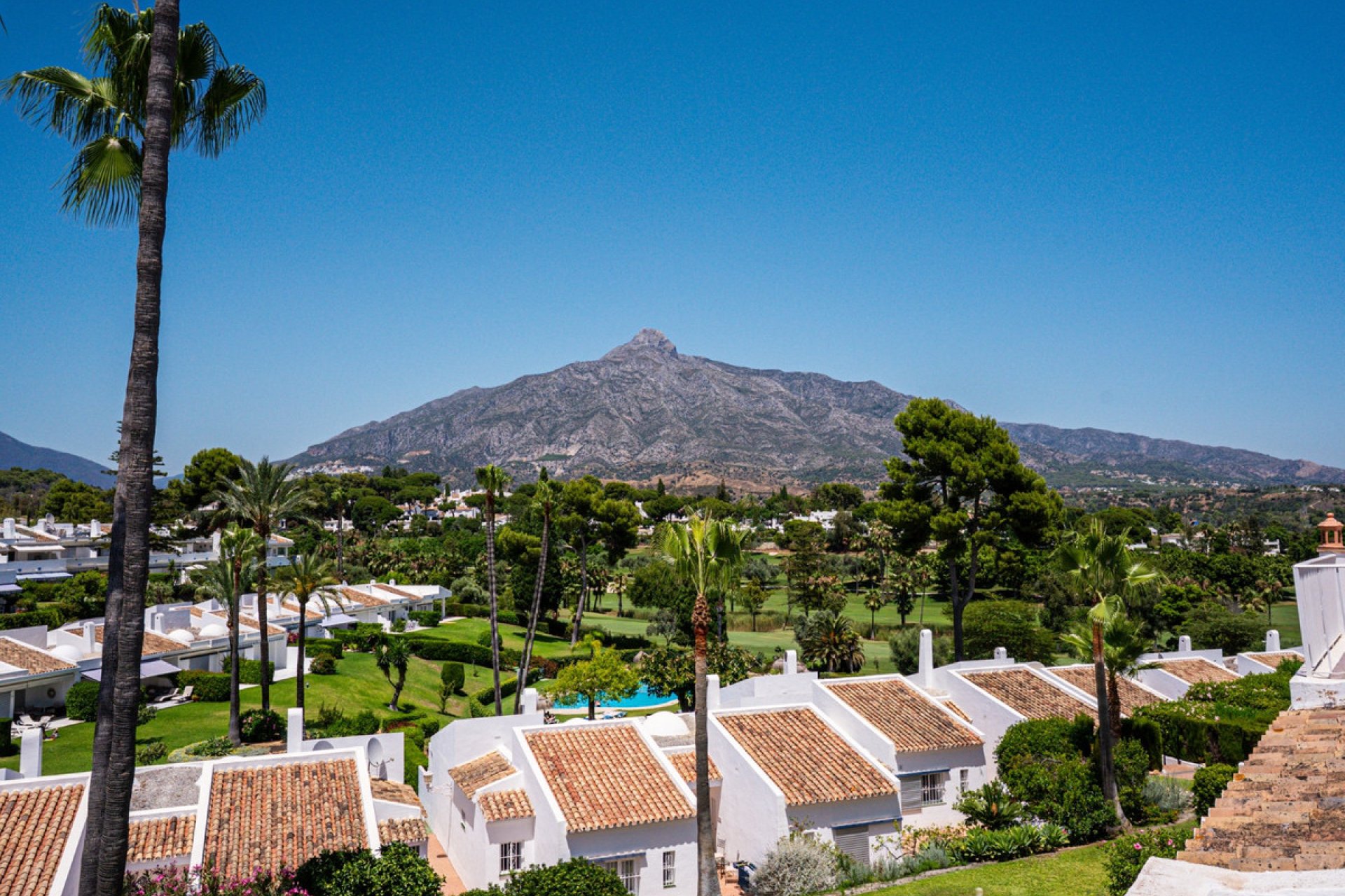 Resale - Apartment - Penthouse - Marbella - Nueva Andalucia