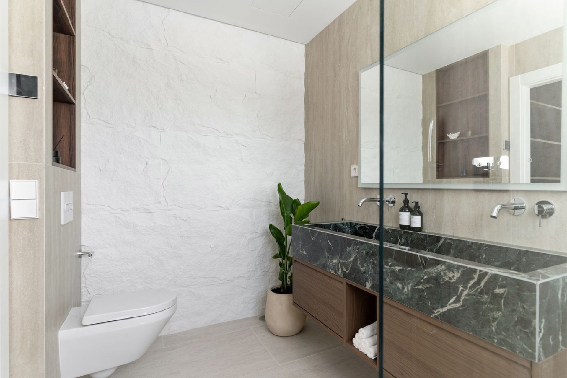 Resale - Apartment - Penthouse - Marbella - Nueva Andalucia