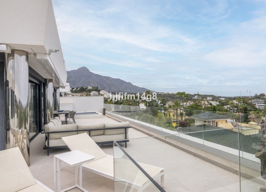 Resale - Apartment - Penthouse - Marbella - Nueva Andalucia