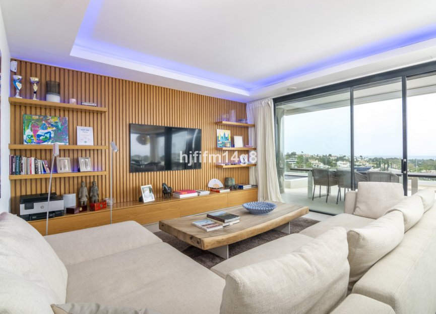 Resale - Apartment - Penthouse - Marbella - Nueva Andalucia