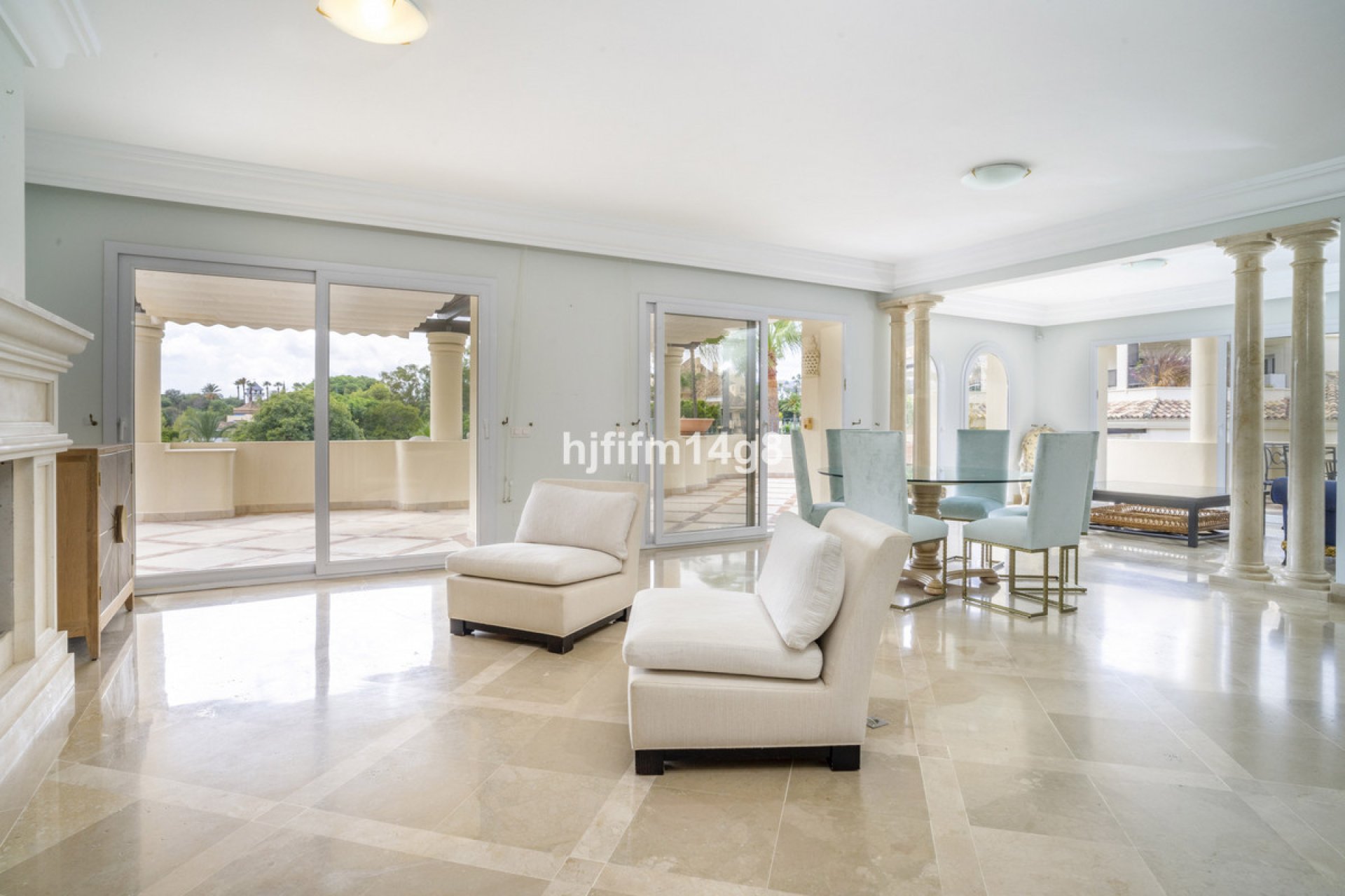 Resale - Apartment - Penthouse - Marbella - Nueva Andalucia