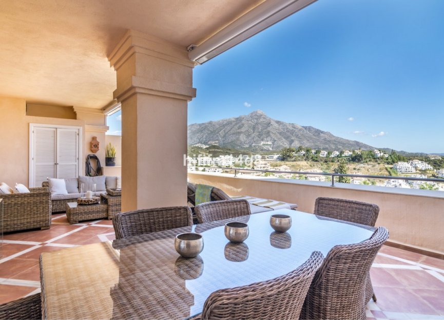 Resale - Apartment - Penthouse - Marbella - Nueva Andalucia