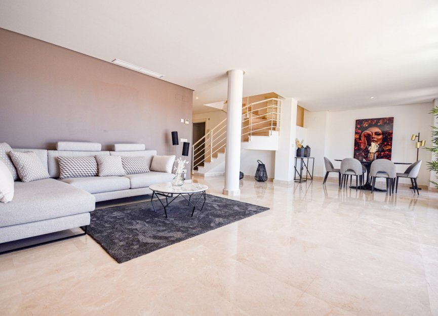 Resale - Apartment - Penthouse - Marbella - Nueva Andalucia