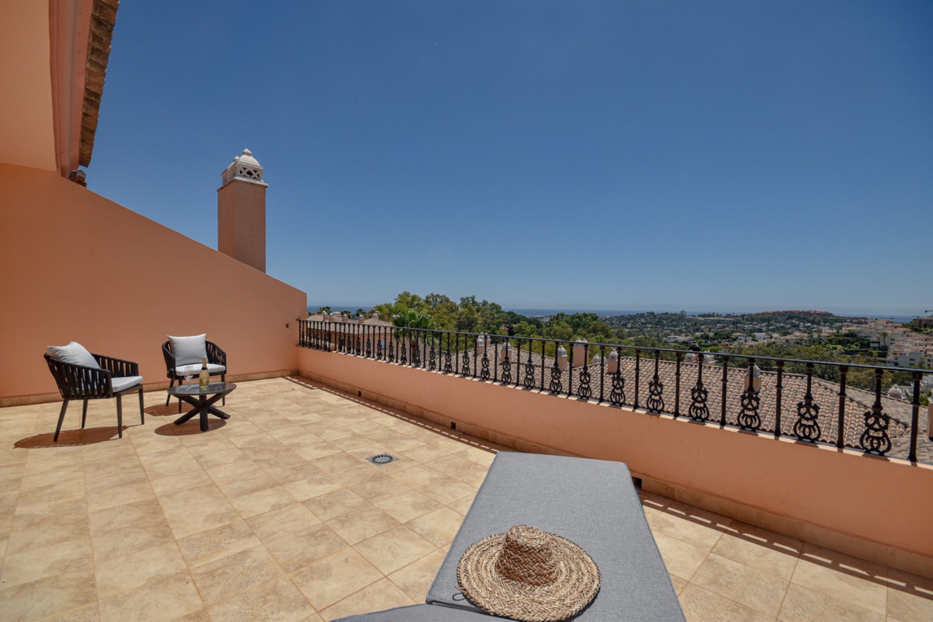 Resale - Apartment - Penthouse - Marbella - Nueva Andalucia