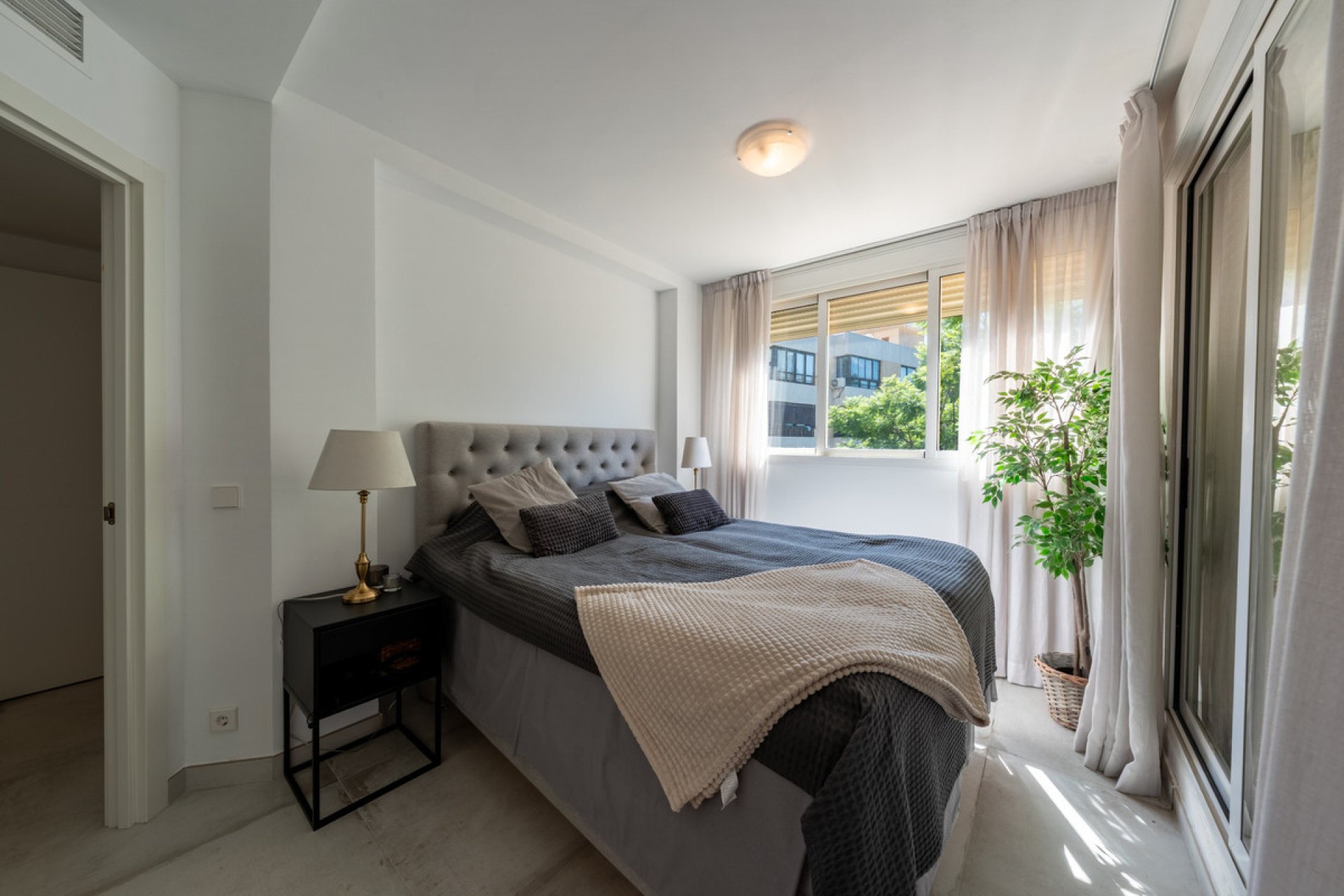 Resale - Apartment - Penthouse - Marbella - Nueva Andalucia