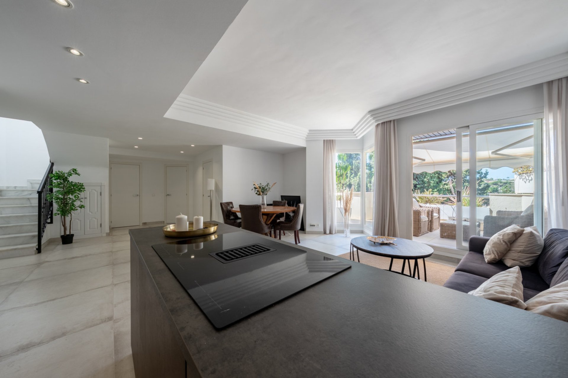 Resale - Apartment - Penthouse - Marbella - Nueva Andalucia