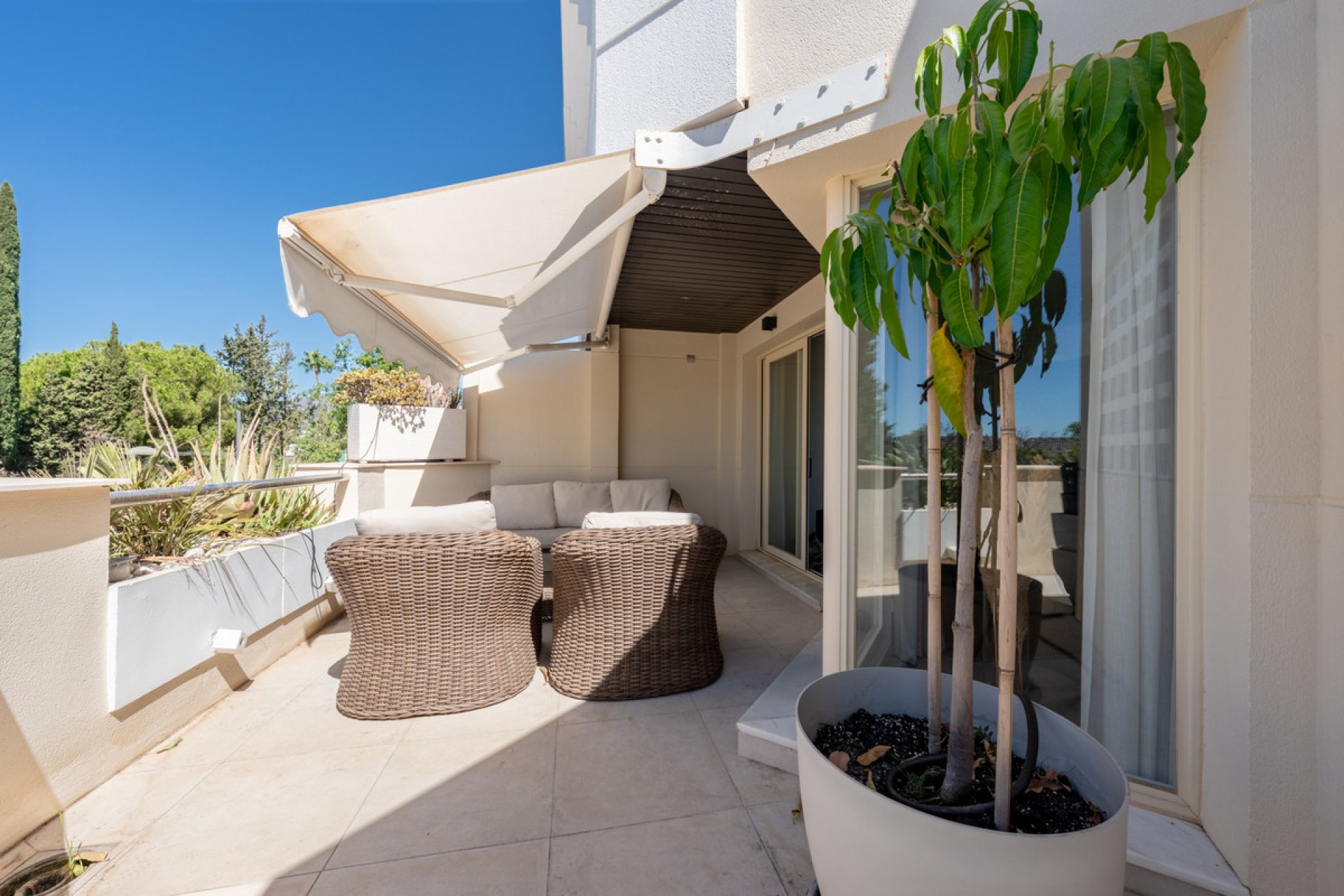 Resale - Apartment - Penthouse - Marbella - Nueva Andalucia