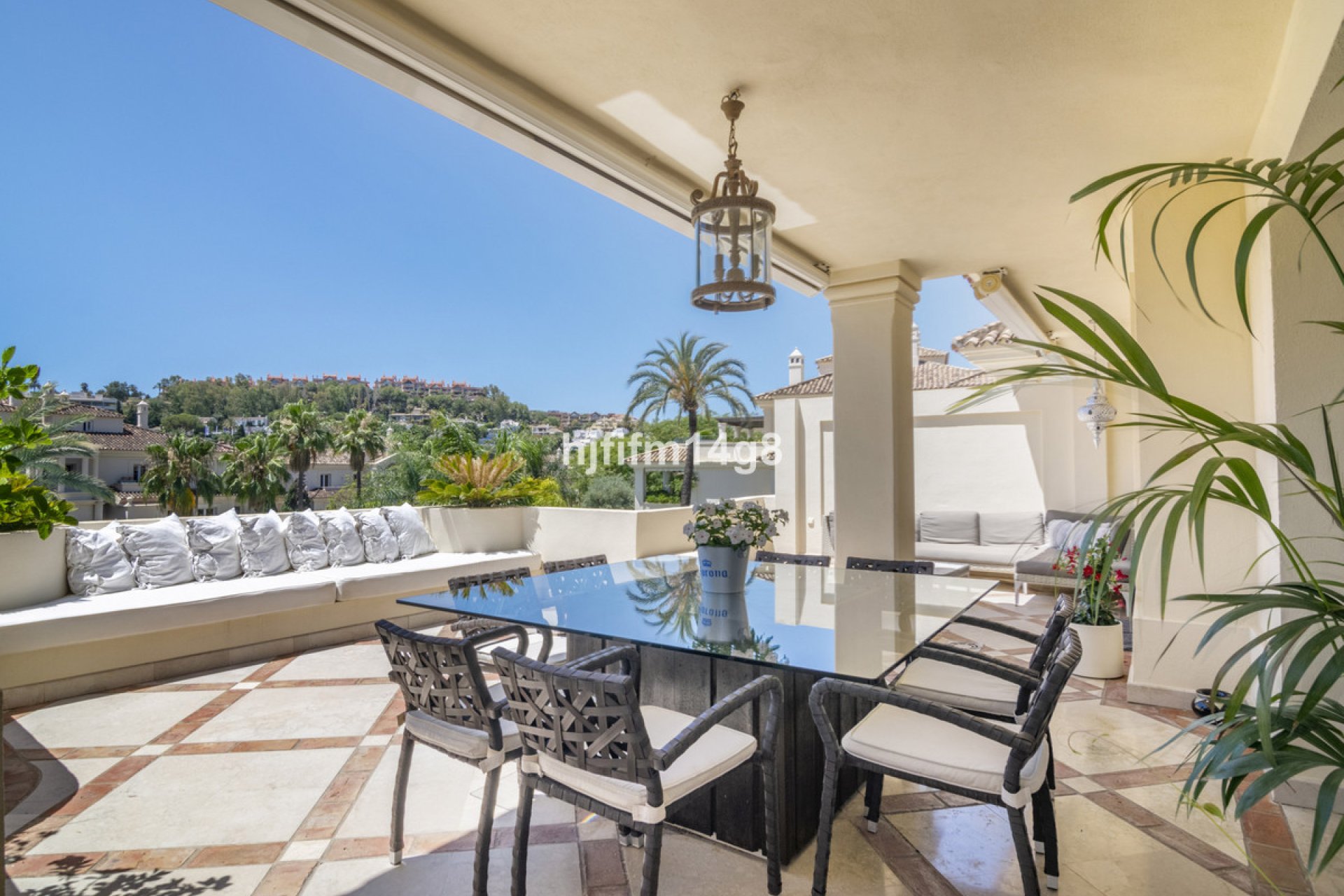 Resale - Apartment - Penthouse - Marbella - Nueva Andalucia