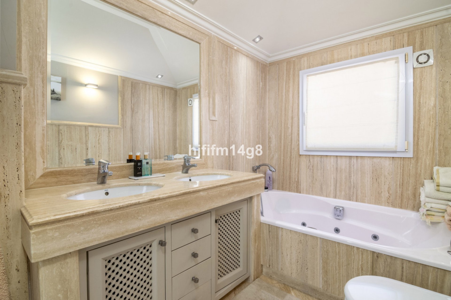 Resale - Apartment - Penthouse - Marbella - Nueva Andalucia