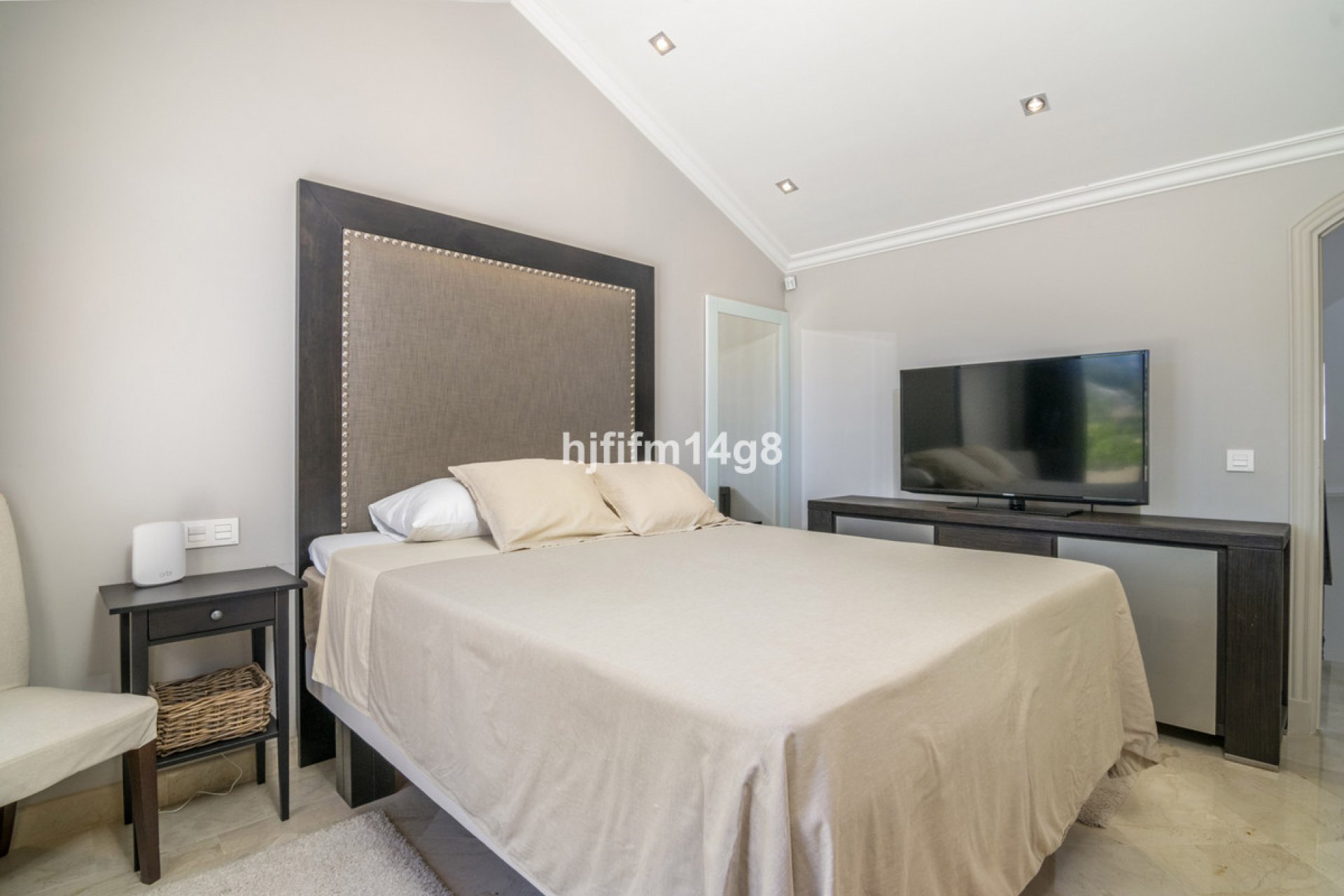 Resale - Apartment - Penthouse - Marbella - Nueva Andalucia