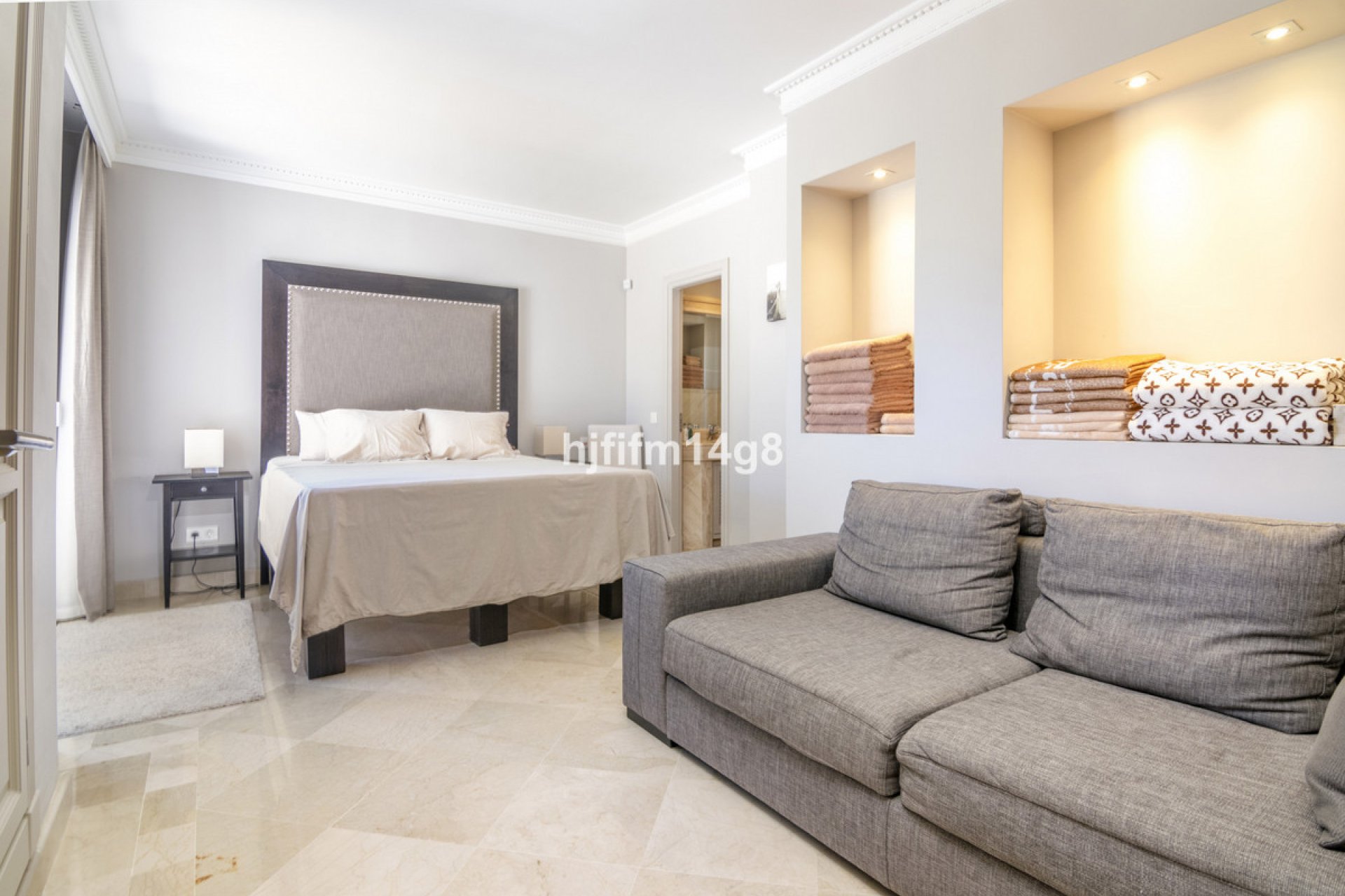 Resale - Apartment - Penthouse - Marbella - Nueva Andalucia