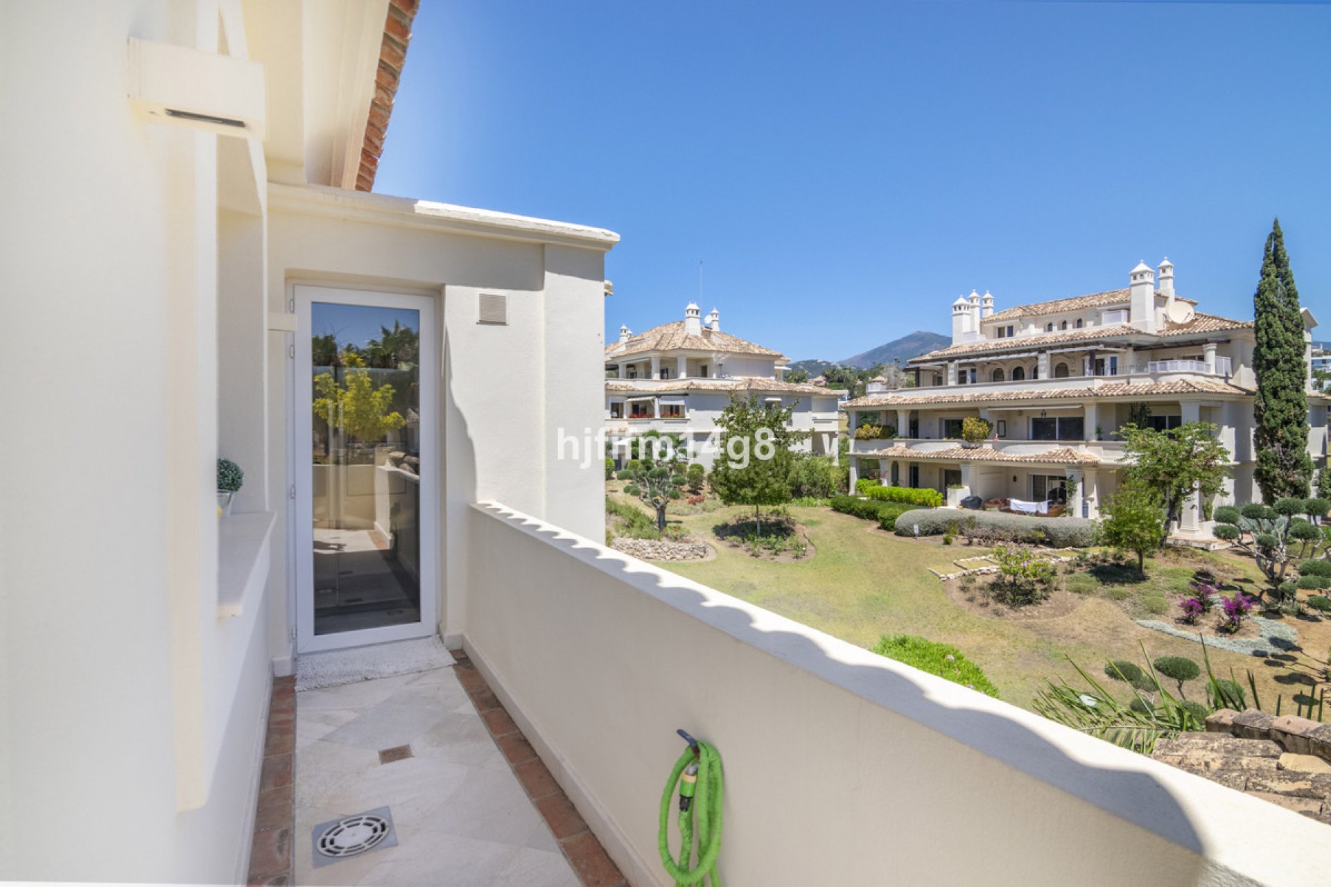 Resale - Apartment - Penthouse - Marbella - Nueva Andalucia