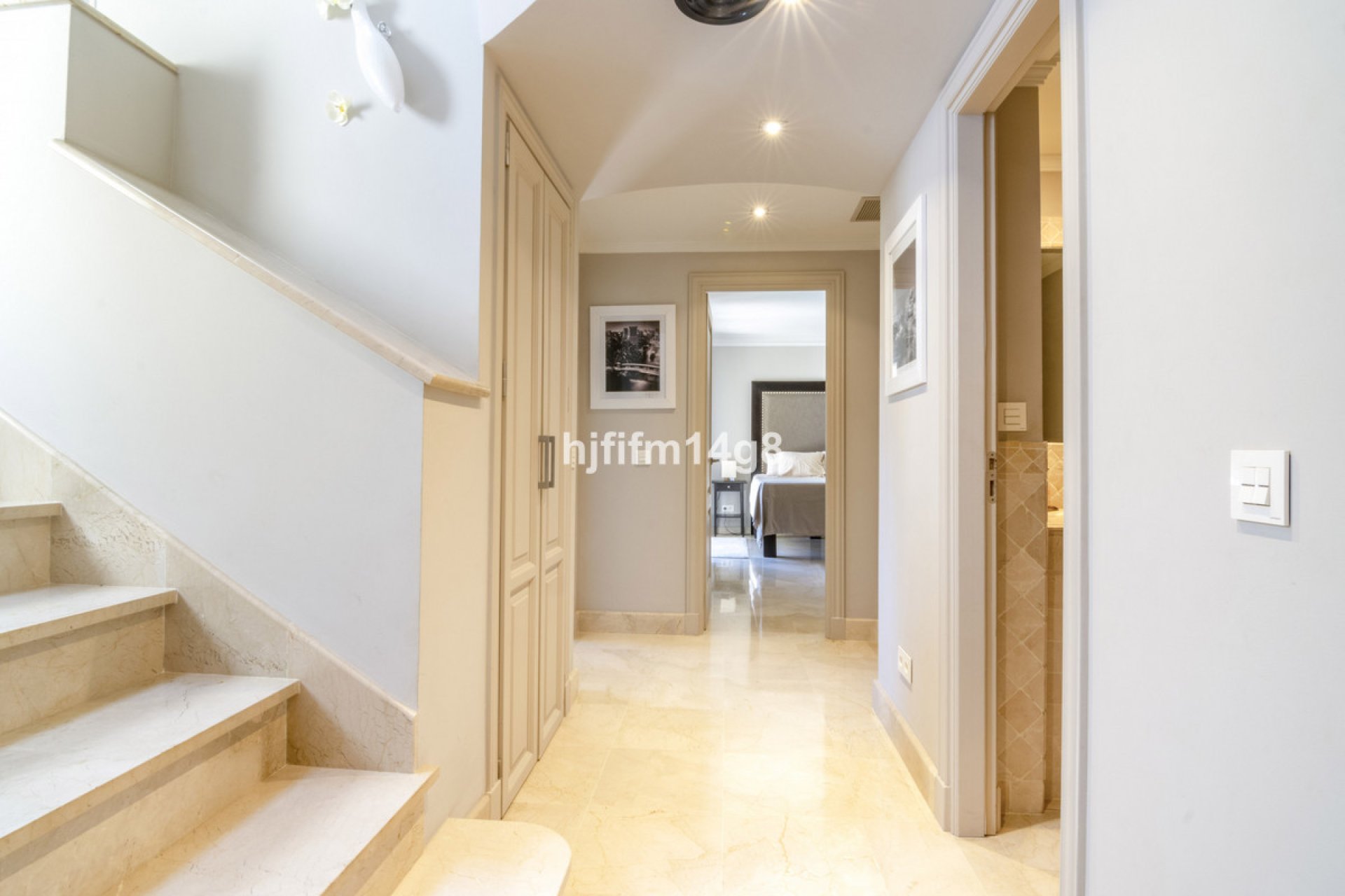 Resale - Apartment - Penthouse - Marbella - Nueva Andalucia