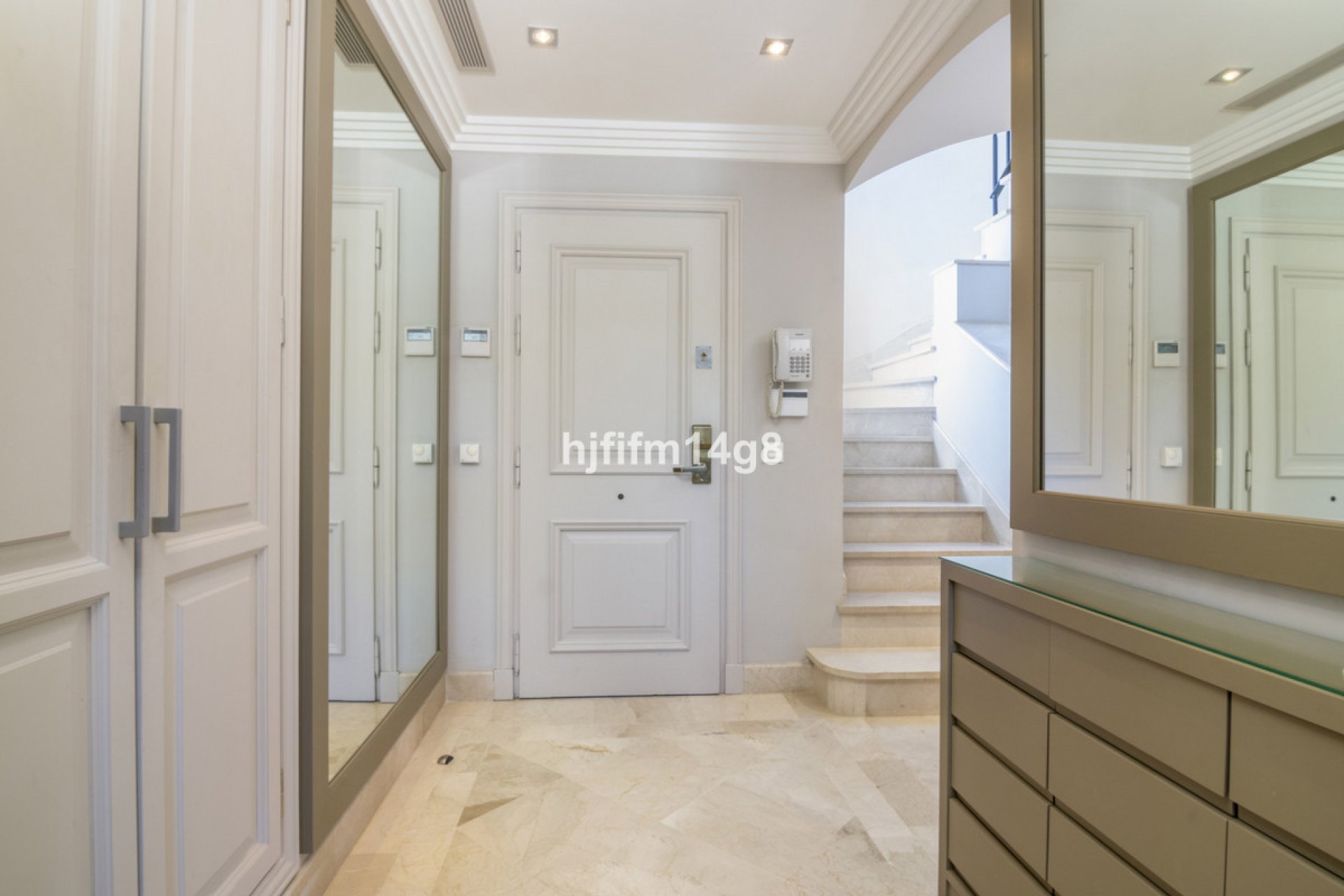 Resale - Apartment - Penthouse - Marbella - Nueva Andalucia