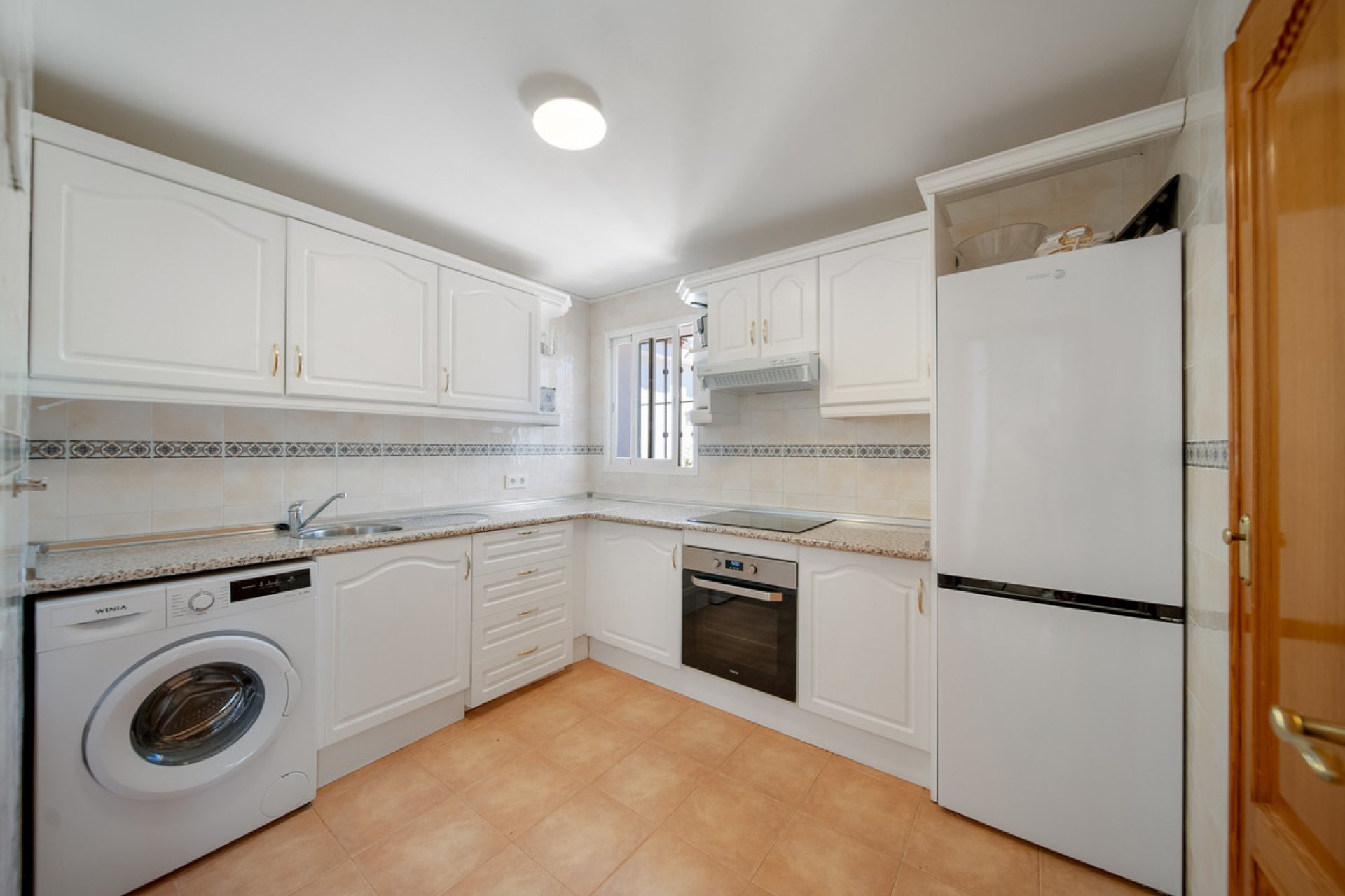 Resale - Apartment - Penthouse - Marbella - Nueva Andalucia