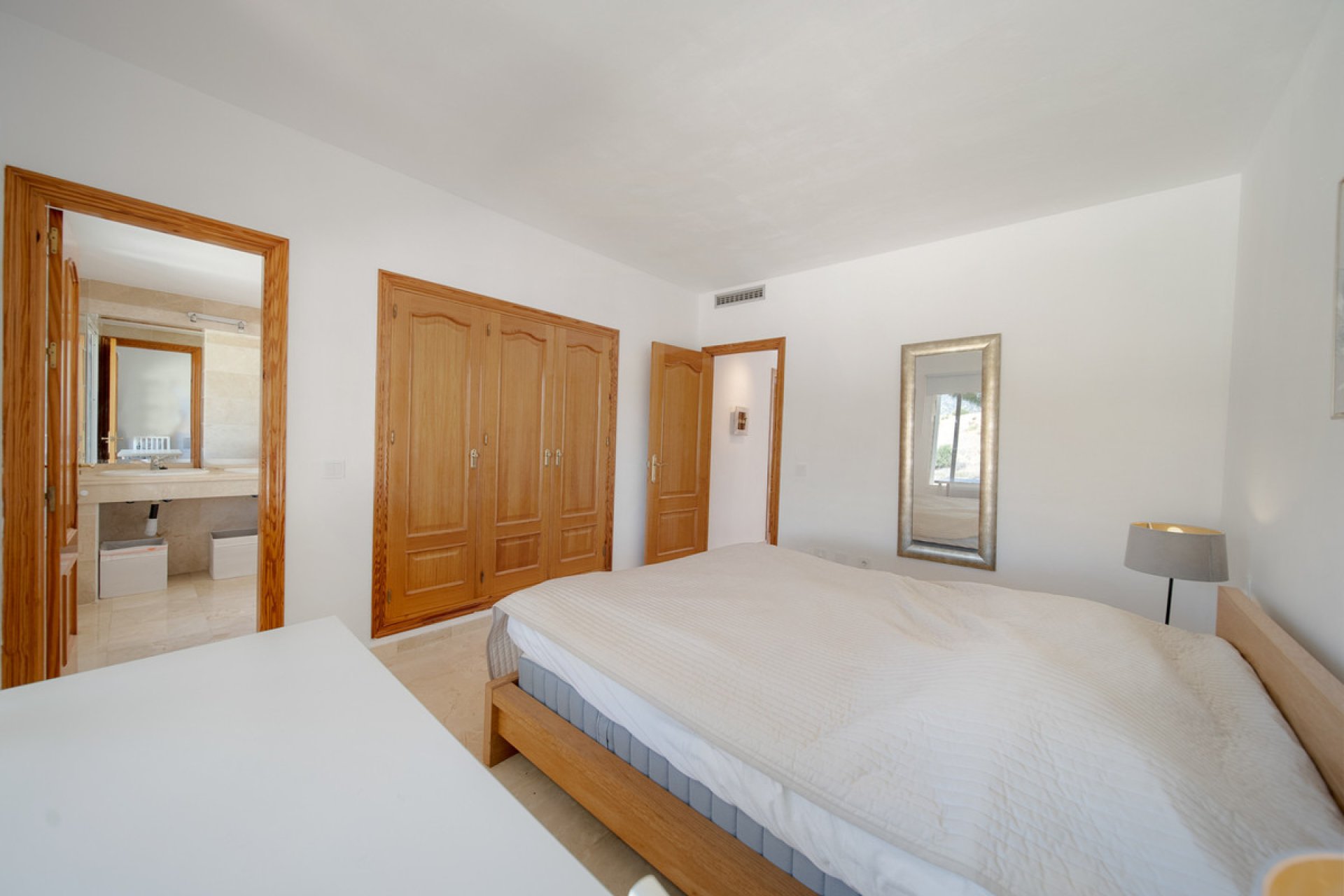 Resale - Apartment - Penthouse - Marbella - Nueva Andalucia