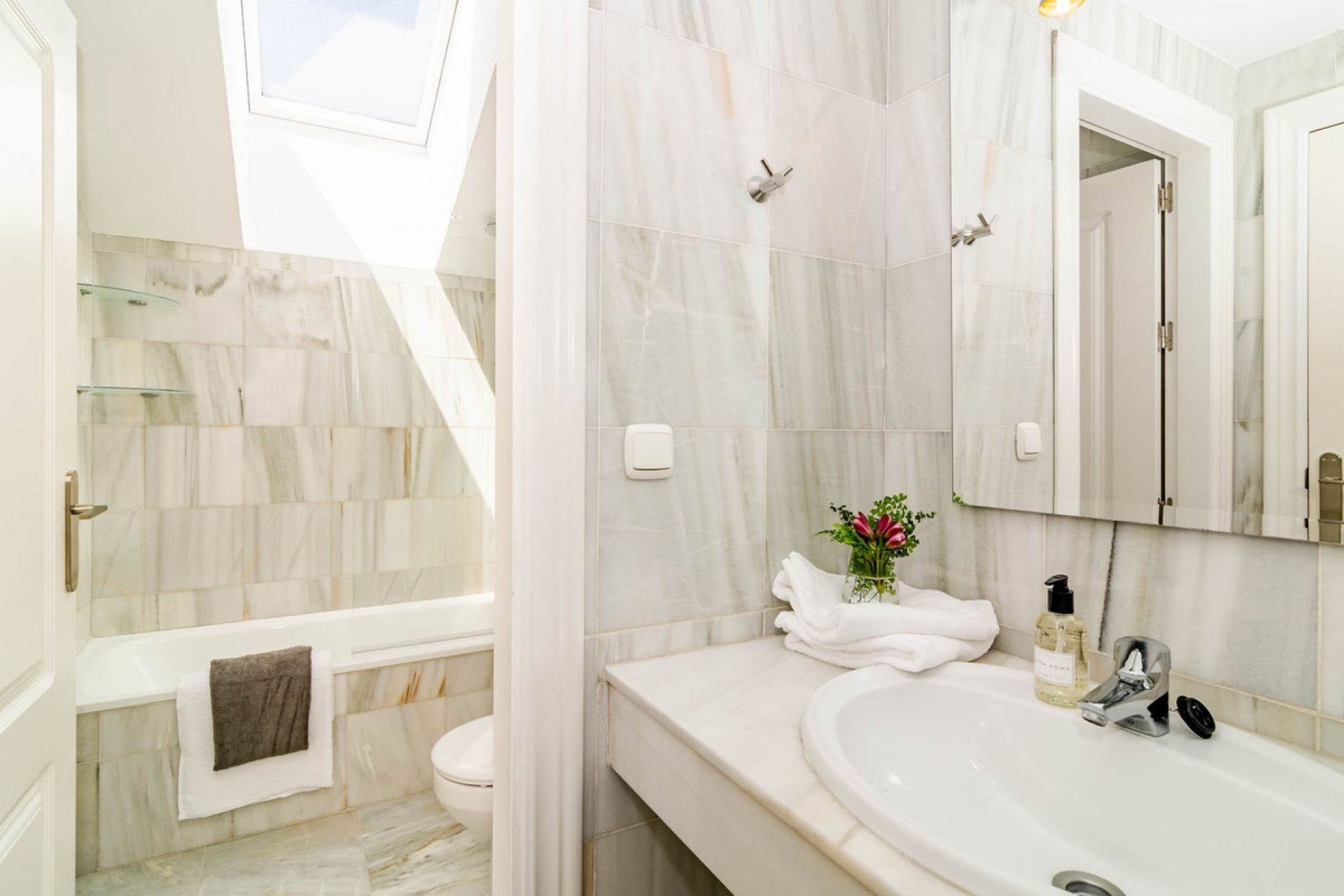 Resale - Apartment - Penthouse - Marbella - Nueva Andalucia