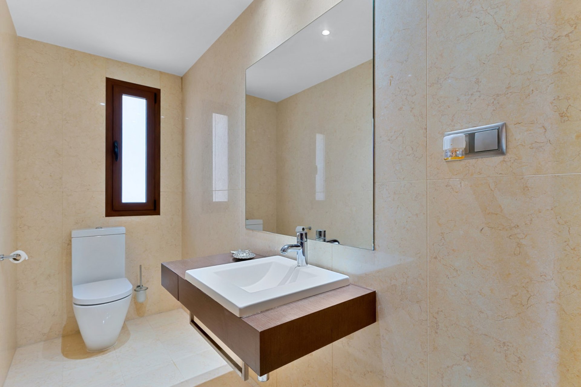 Resale - Apartment - Penthouse - Marbella - Nueva Andalucia