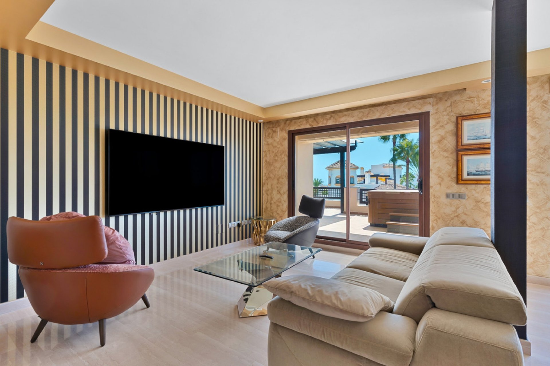 Resale - Apartment - Penthouse - Marbella - Nueva Andalucia