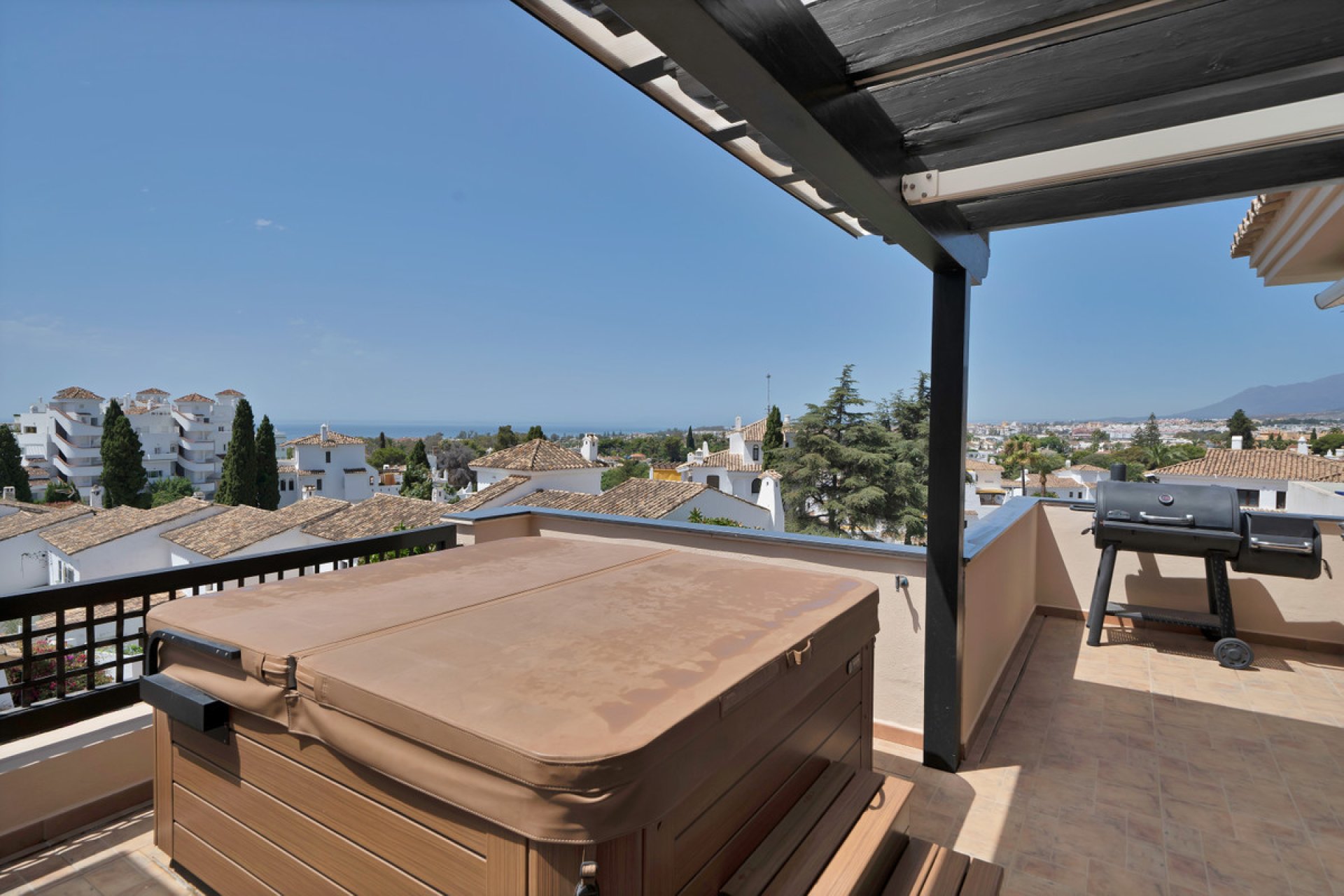 Resale - Apartment - Penthouse - Marbella - Nueva Andalucia