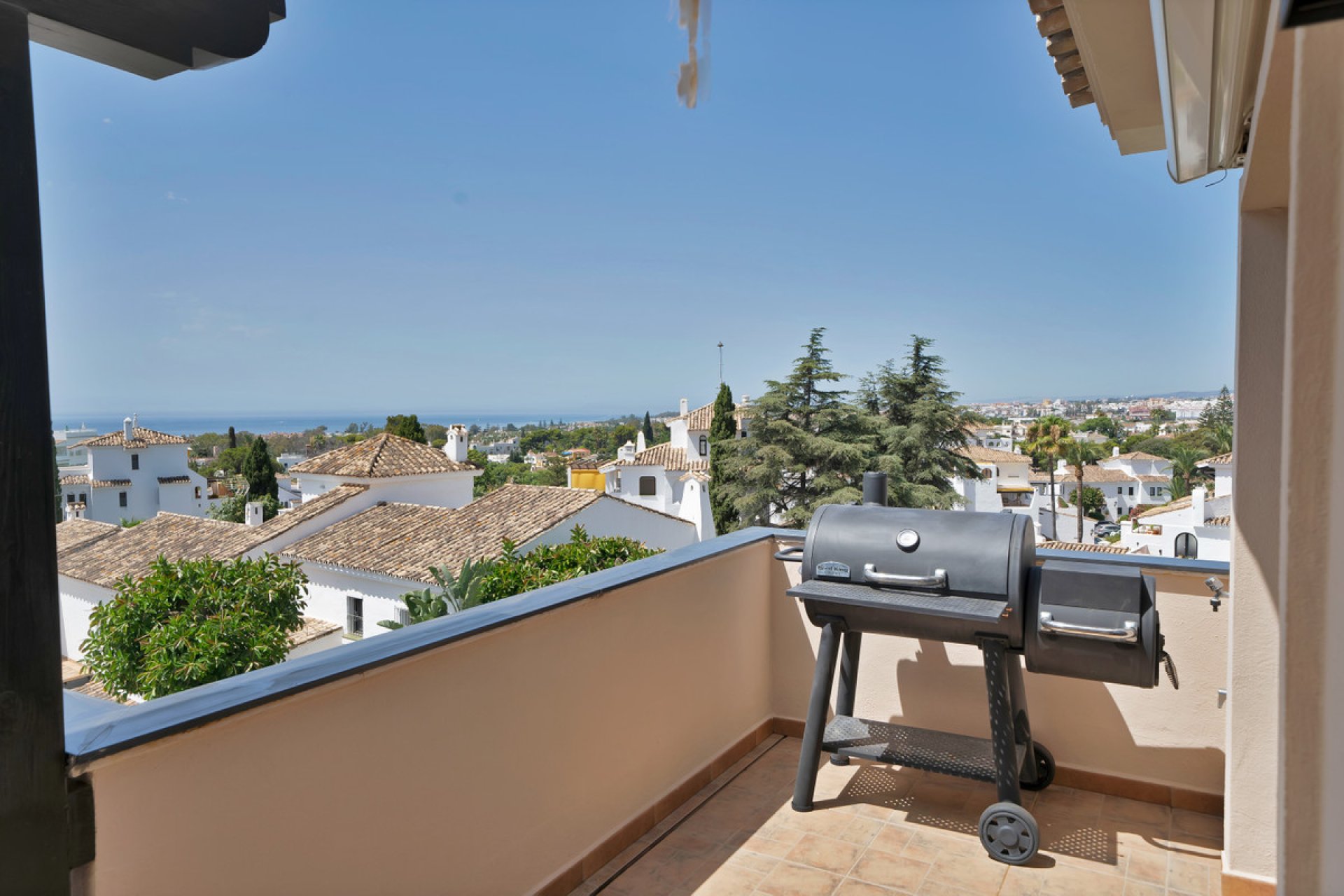 Resale - Apartment - Penthouse - Marbella - Nueva Andalucia