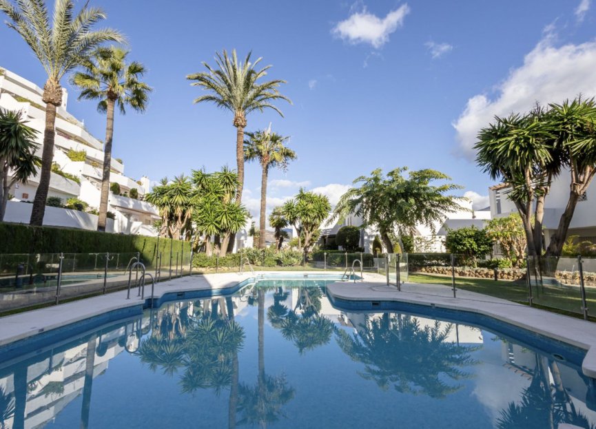 Resale - Apartment - Penthouse - Marbella - Nueva Andalucia