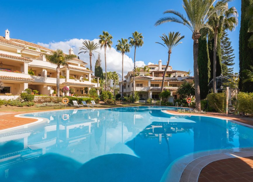 Resale - Apartment - Penthouse - Marbella - Nueva Andalucia