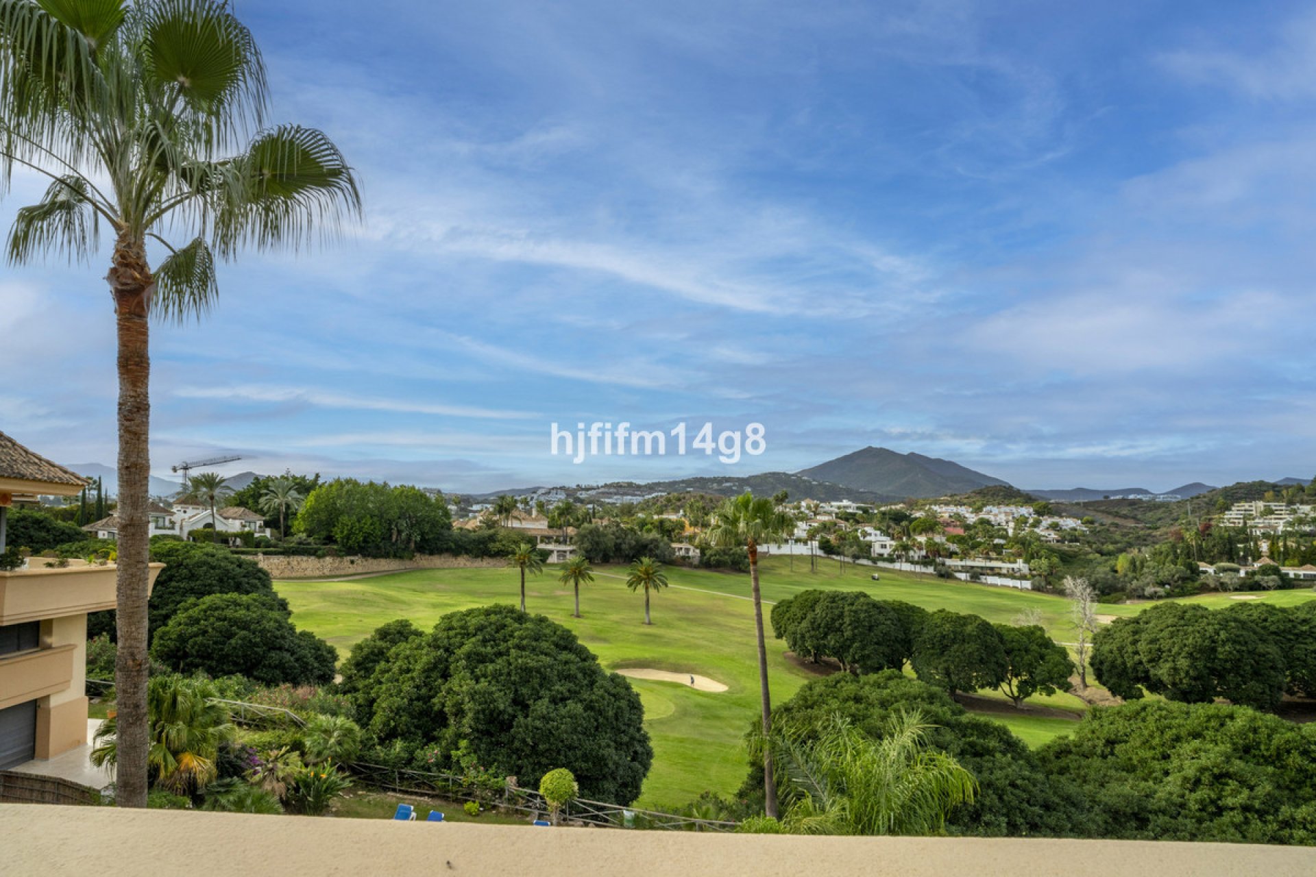 Resale - Apartment - Penthouse - Marbella - Nueva Andalucia