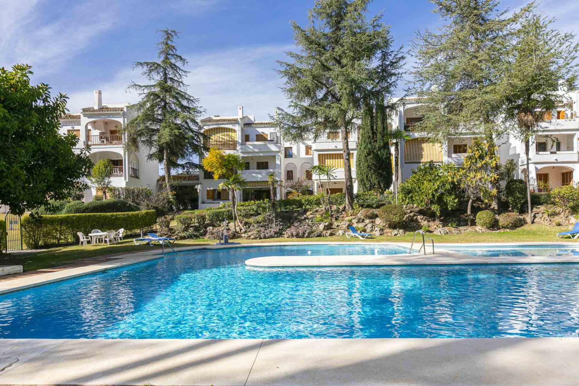 Resale - Apartment - Penthouse - Marbella - Nueva Andalucia