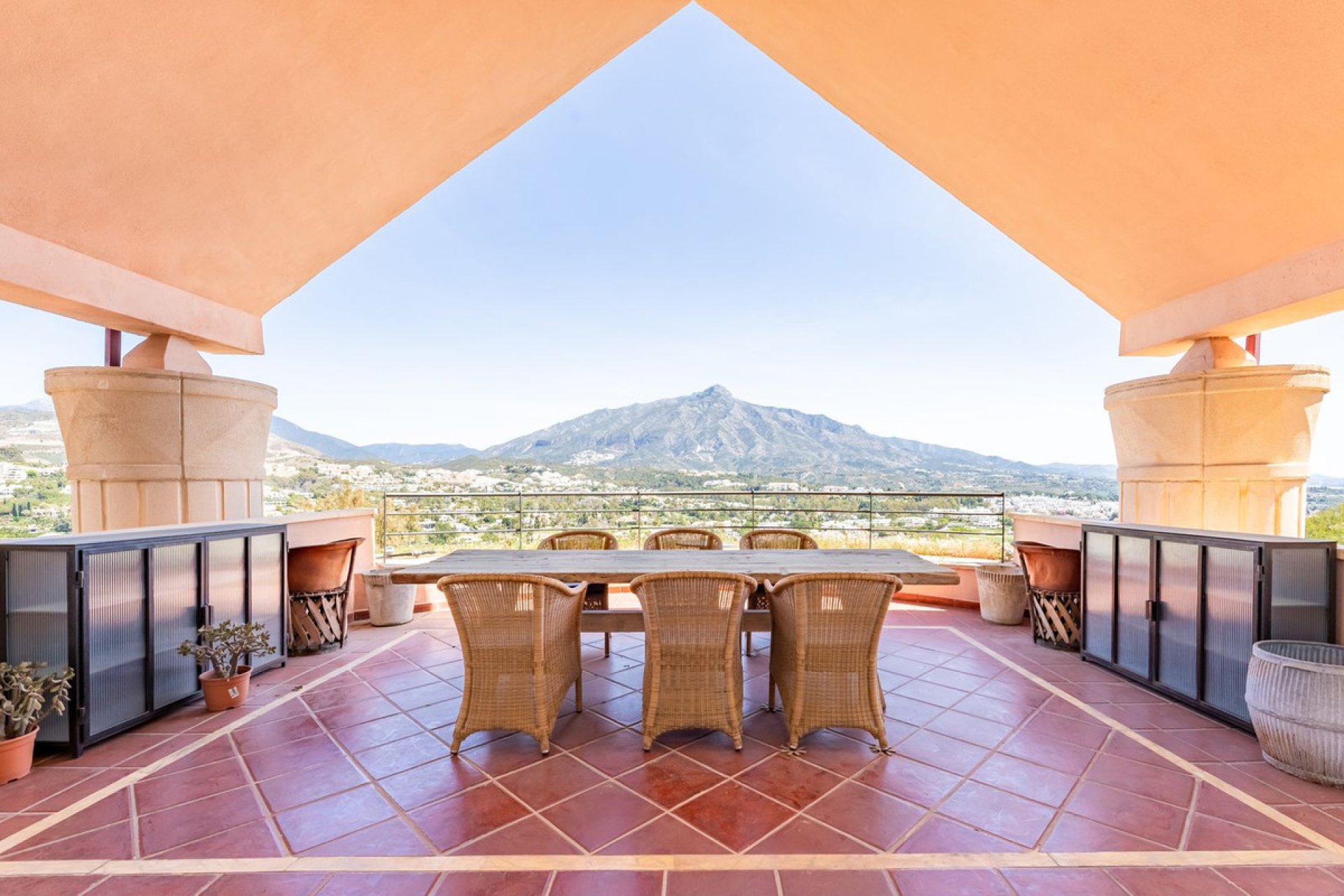 Resale - Apartment - Penthouse - Marbella - Nueva Andalucia