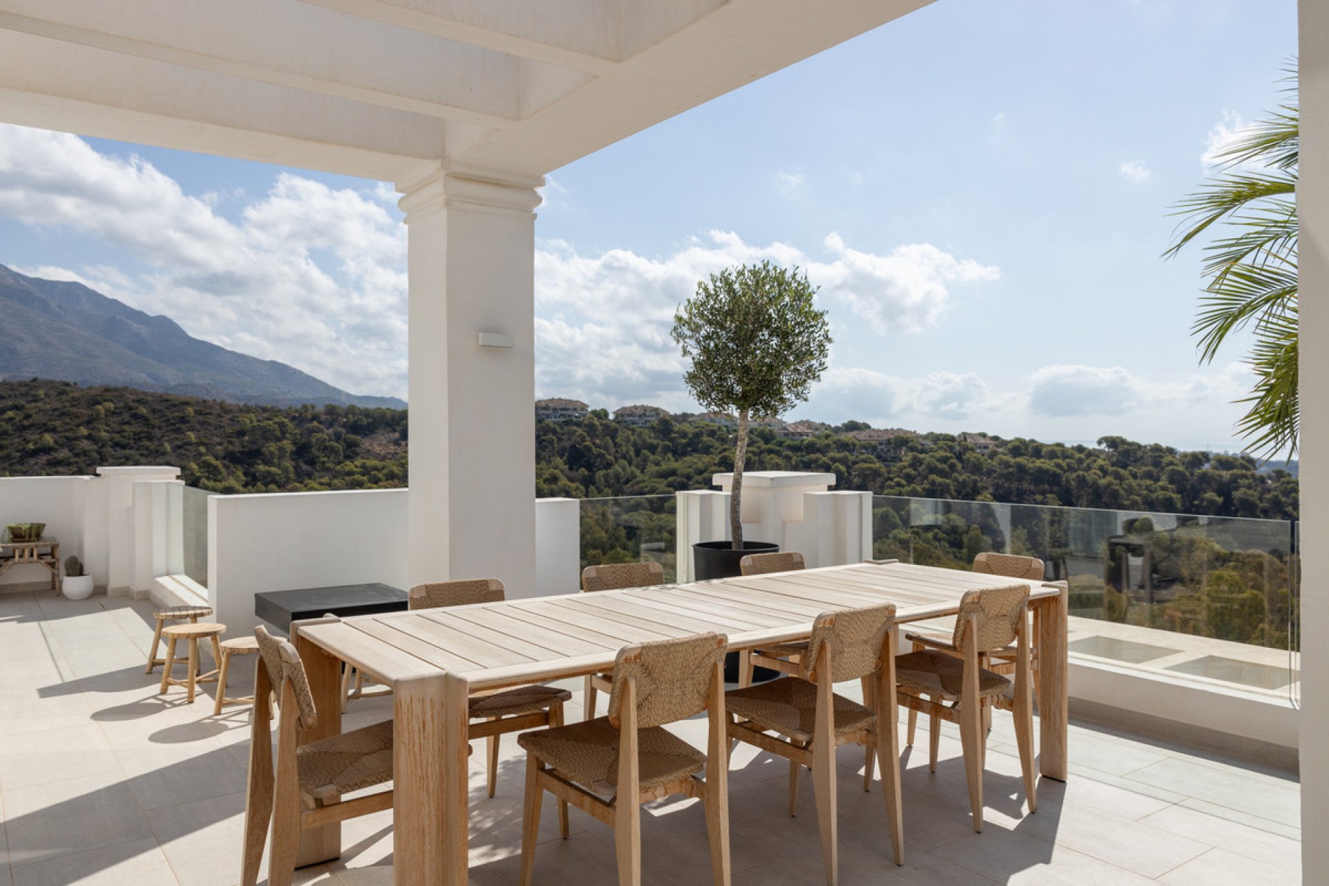 Resale - Apartment - Penthouse - Marbella - Nueva Andalucia