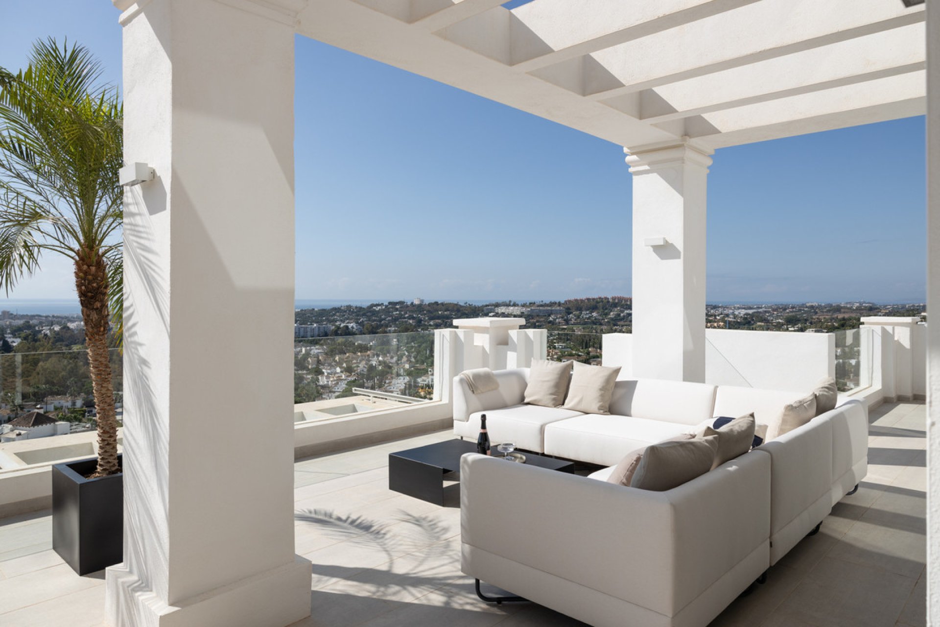 Resale - Apartment - Penthouse - Marbella - Nueva Andalucia