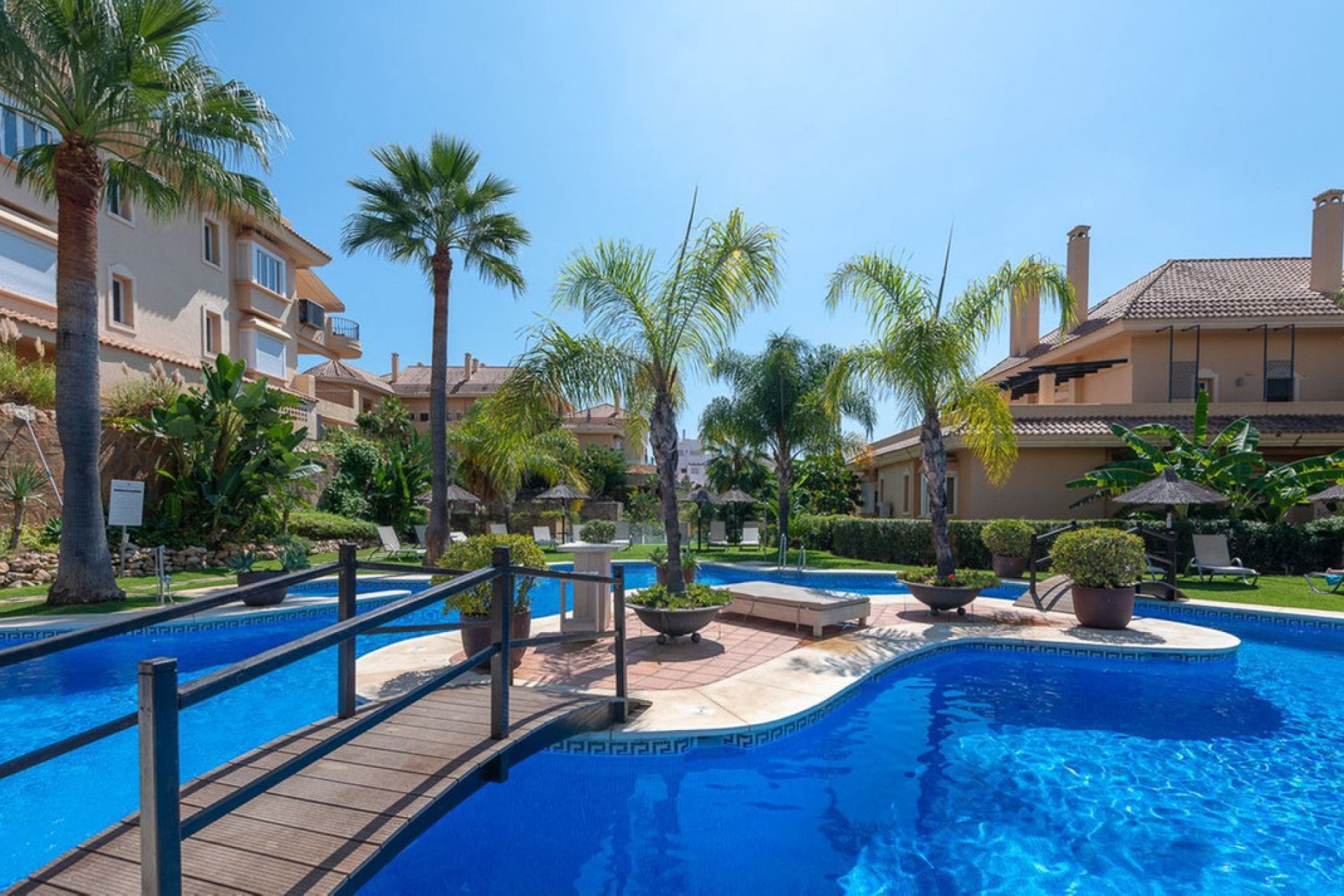 Resale - Apartment - Penthouse - Marbella - Nueva Andalucia