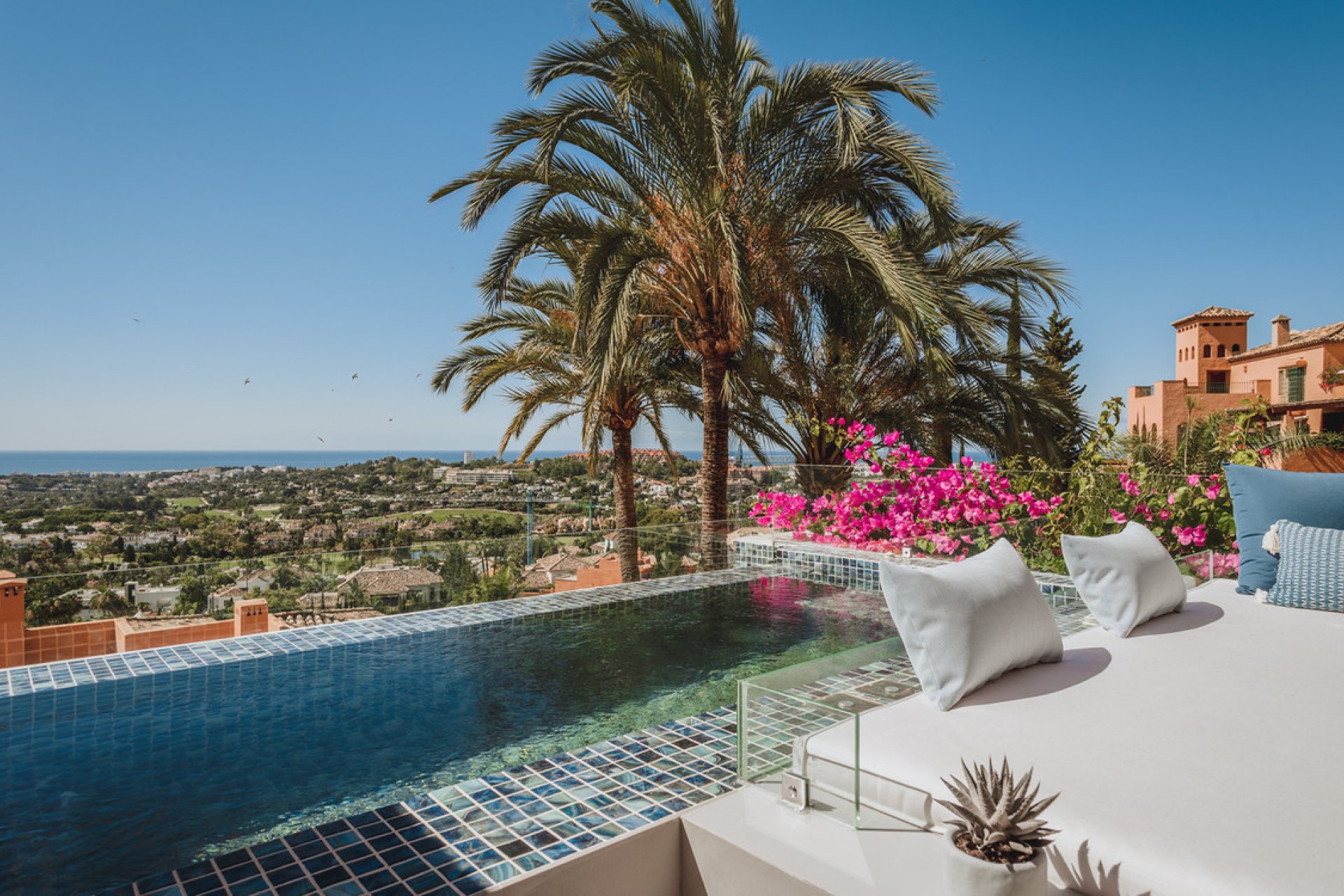 Resale - Apartment - Penthouse - Marbella - Nueva Andalucia