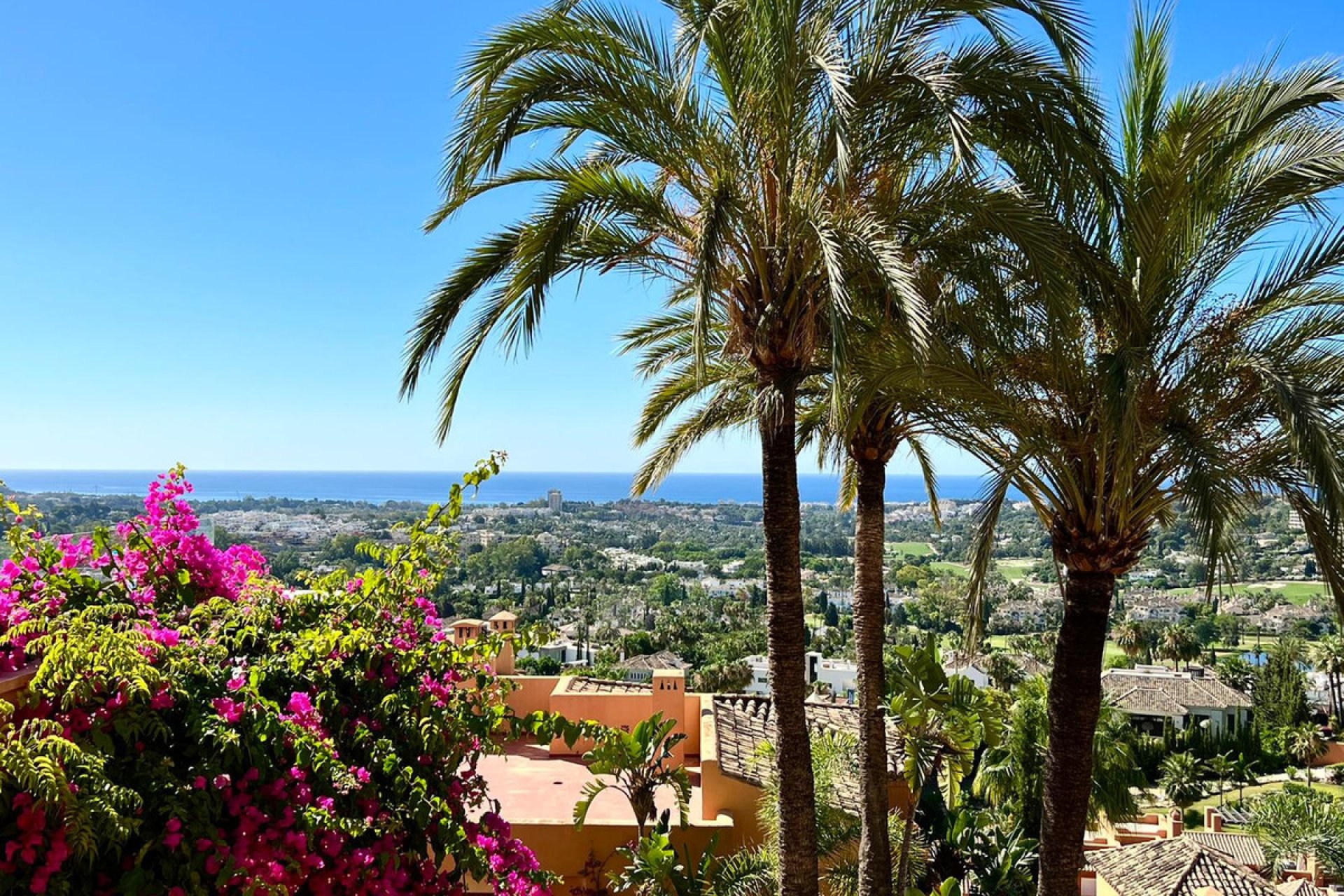 Resale - Apartment - Penthouse - Marbella - Nueva Andalucia