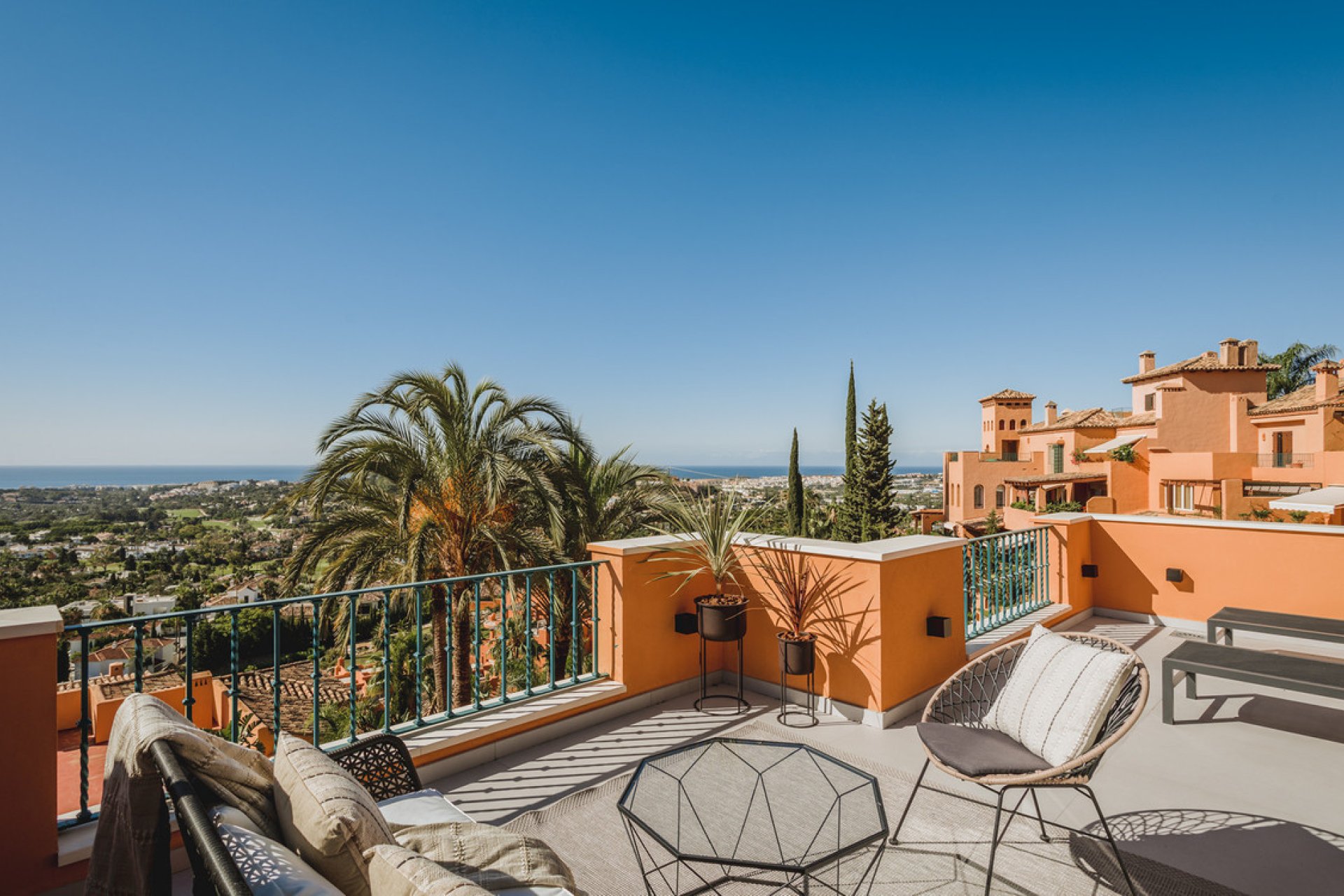 Resale - Apartment - Penthouse - Marbella - Nueva Andalucia