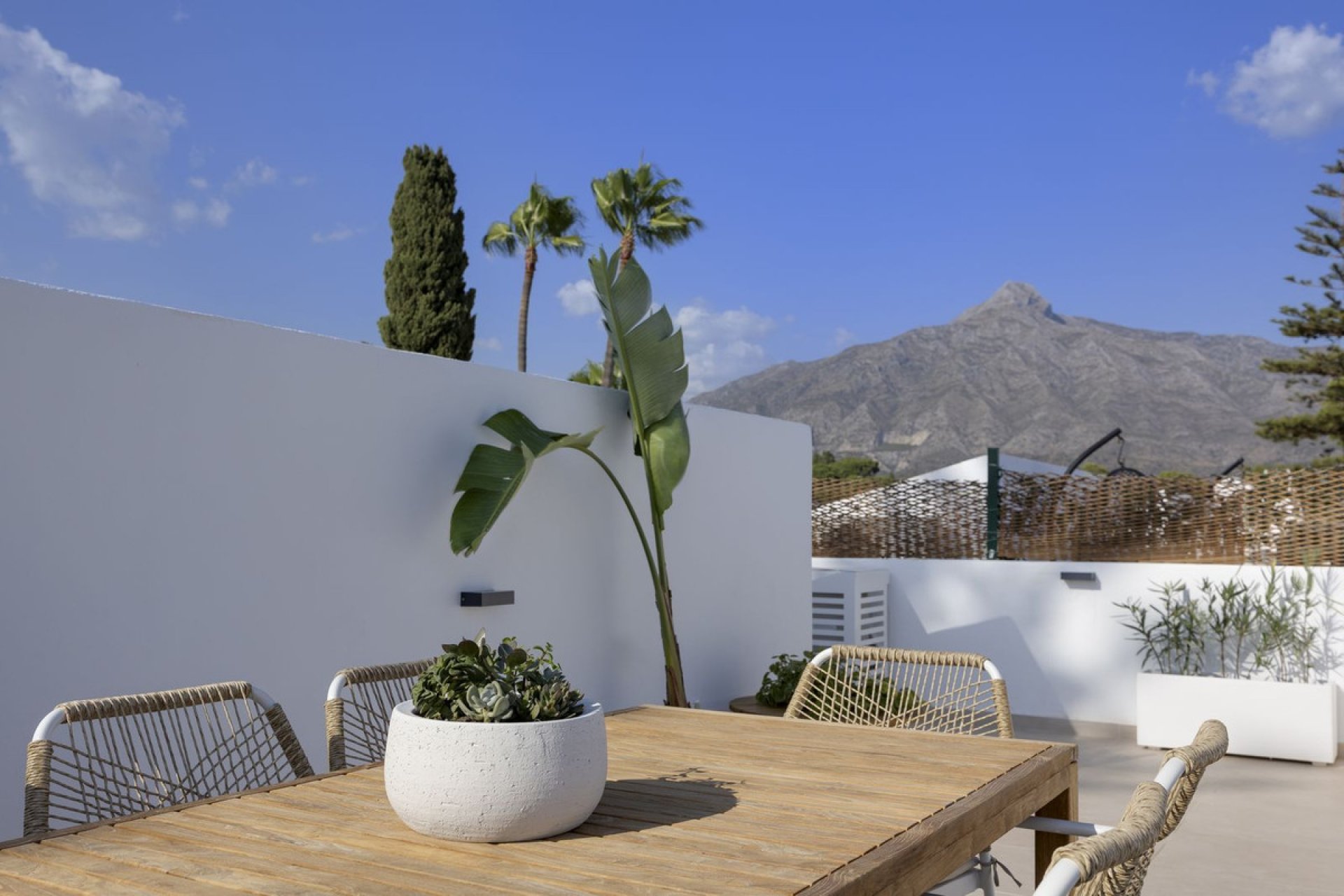 Resale - Apartment - Penthouse - Marbella - Nueva Andalucia