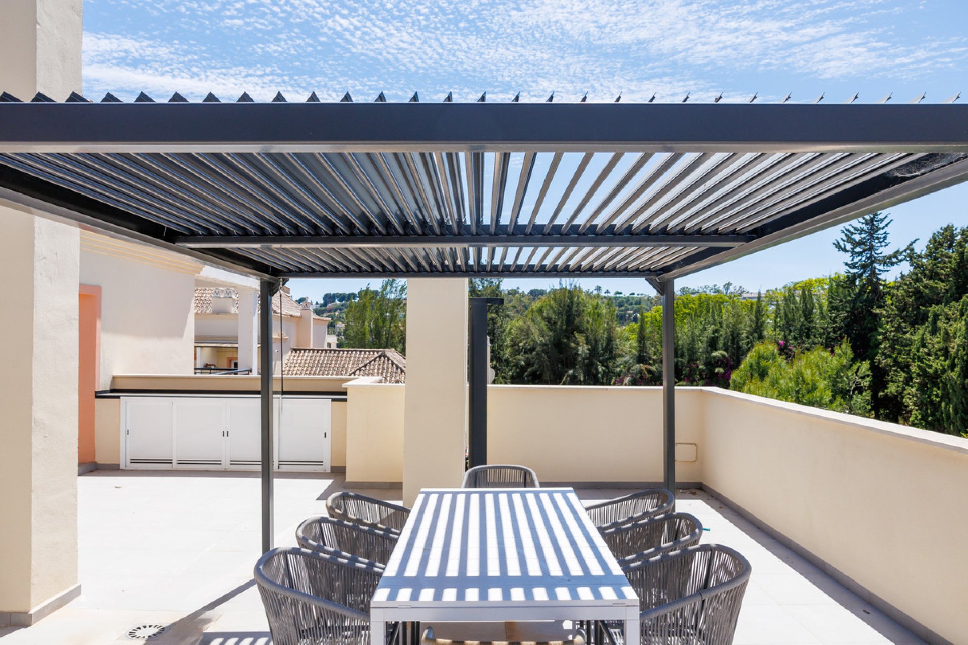 Resale - Apartment - Penthouse - Marbella - Nueva Andalucia