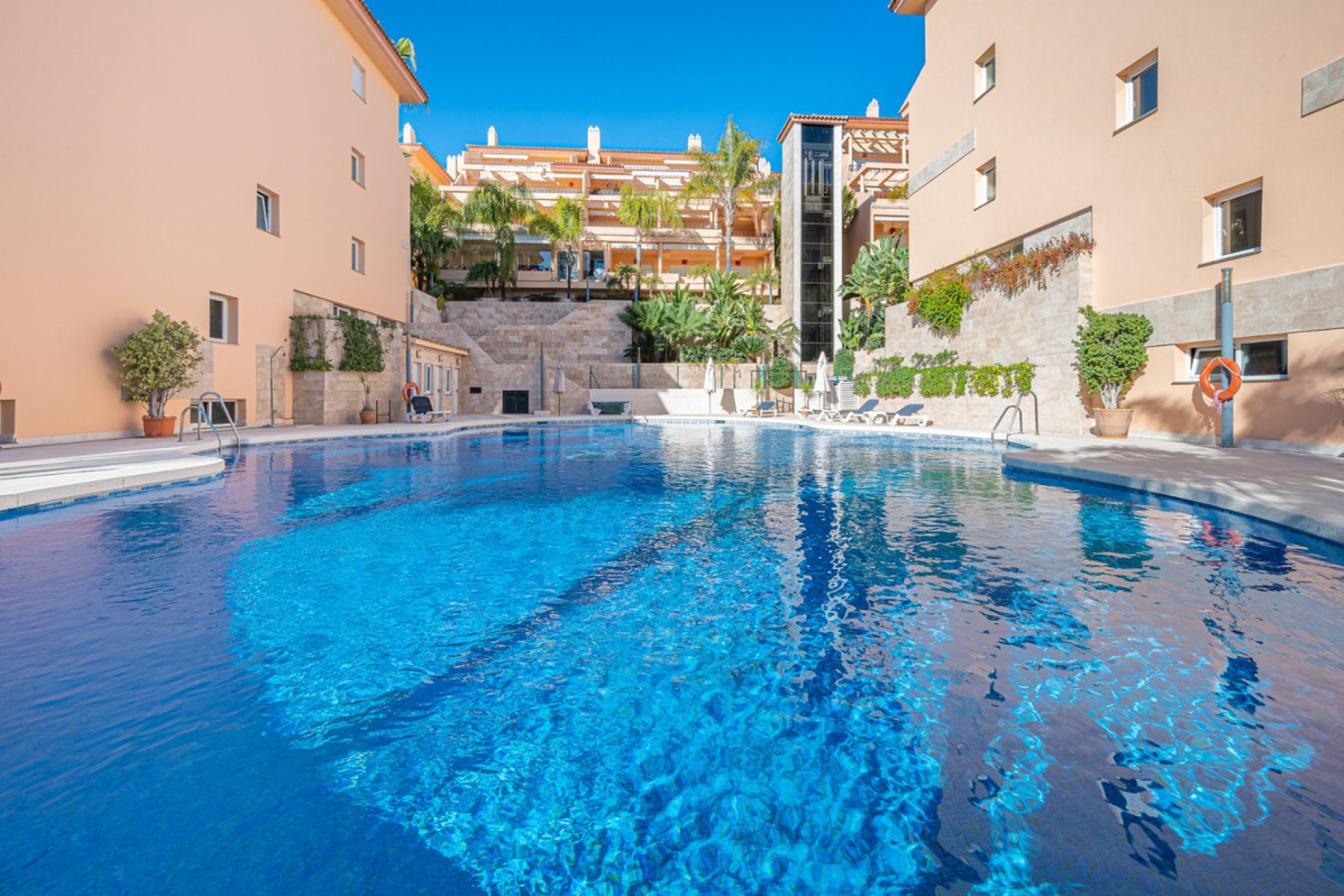 Resale - Apartment - Penthouse - Marbella - Nueva Andalucia