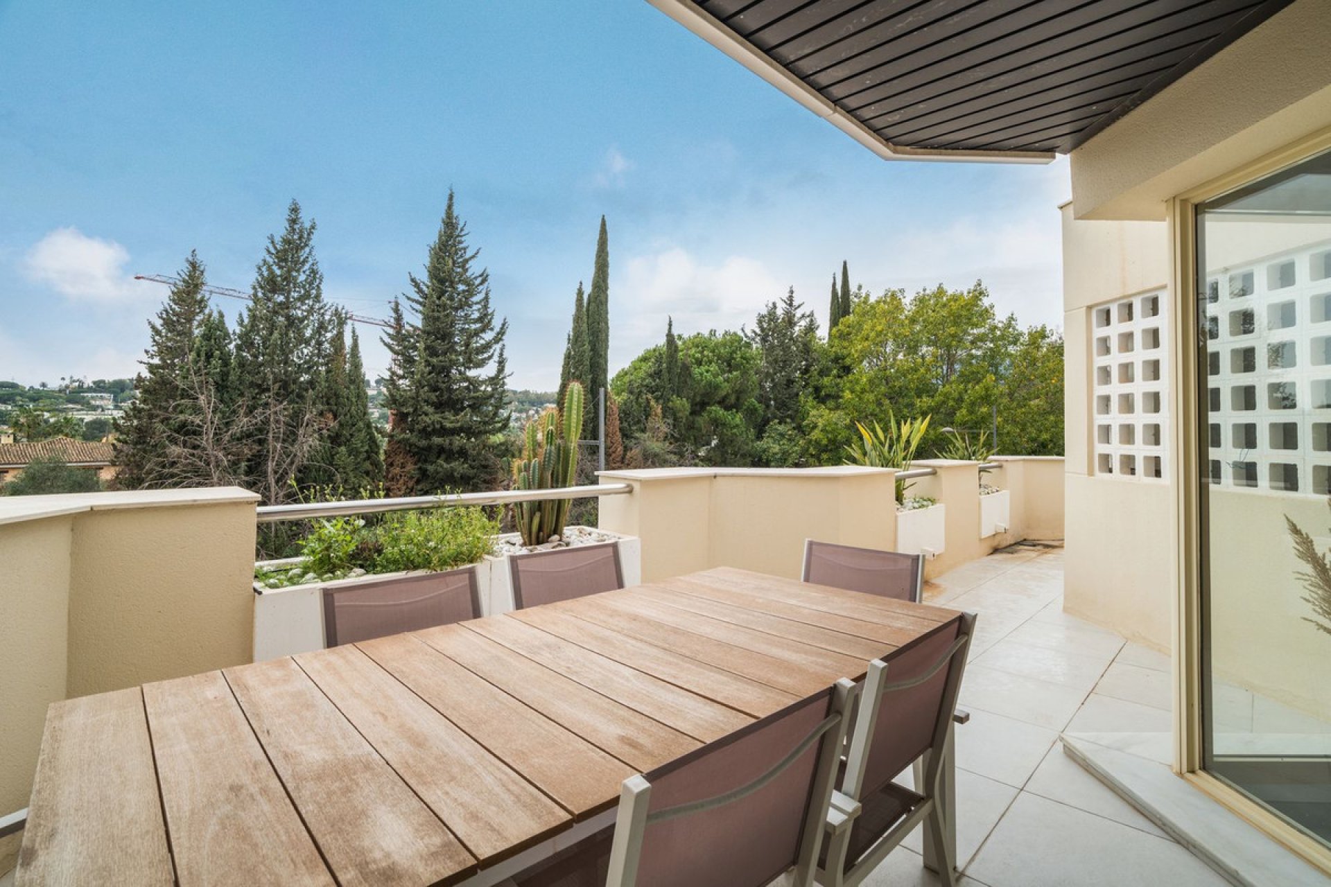 Resale - Apartment - Penthouse - Marbella - Nueva Andalucia