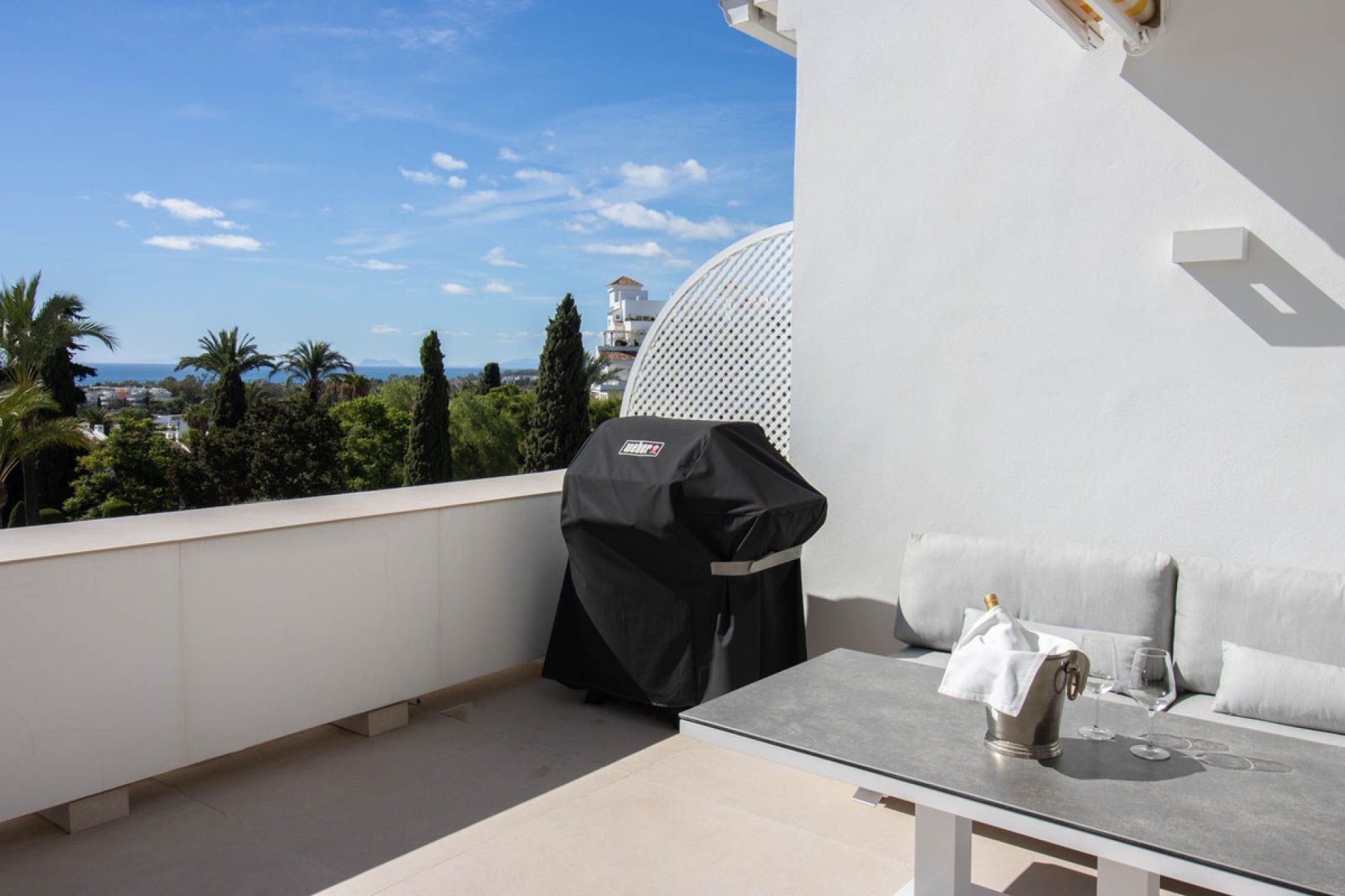 Resale - Apartment - Penthouse - Marbella - Nueva Andalucia