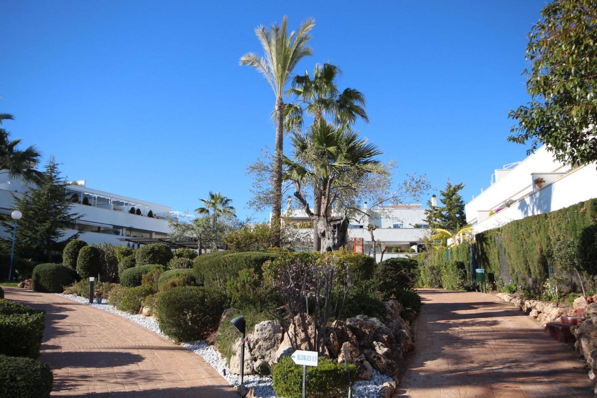 Resale - Apartment - Penthouse - Marbella - Nueva Andalucia