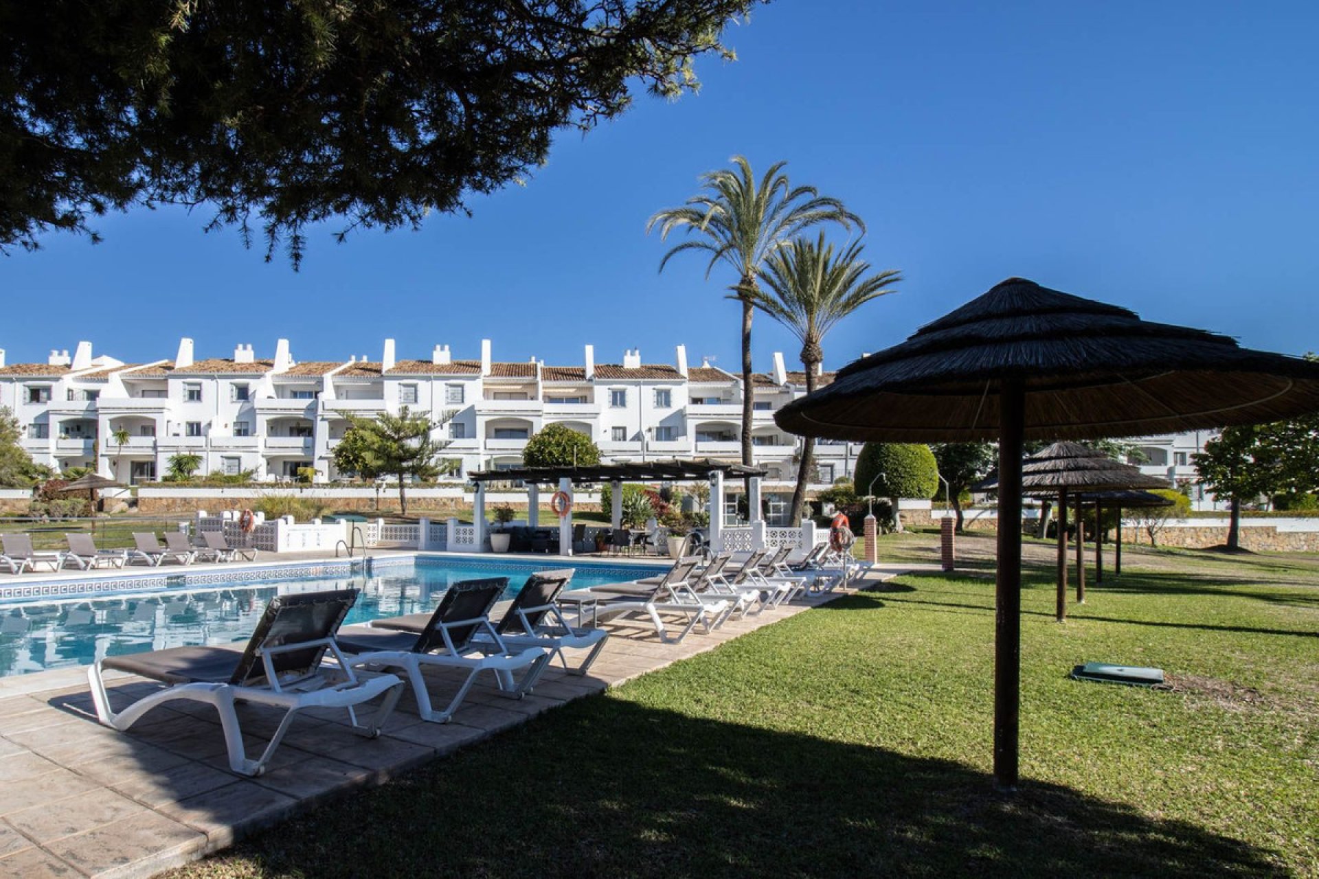 Resale - Apartment - Penthouse - Marbella - Nueva Andalucia