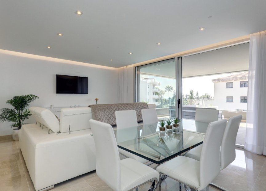 Resale - Apartment - Penthouse - Marbella - Nueva Andalucia