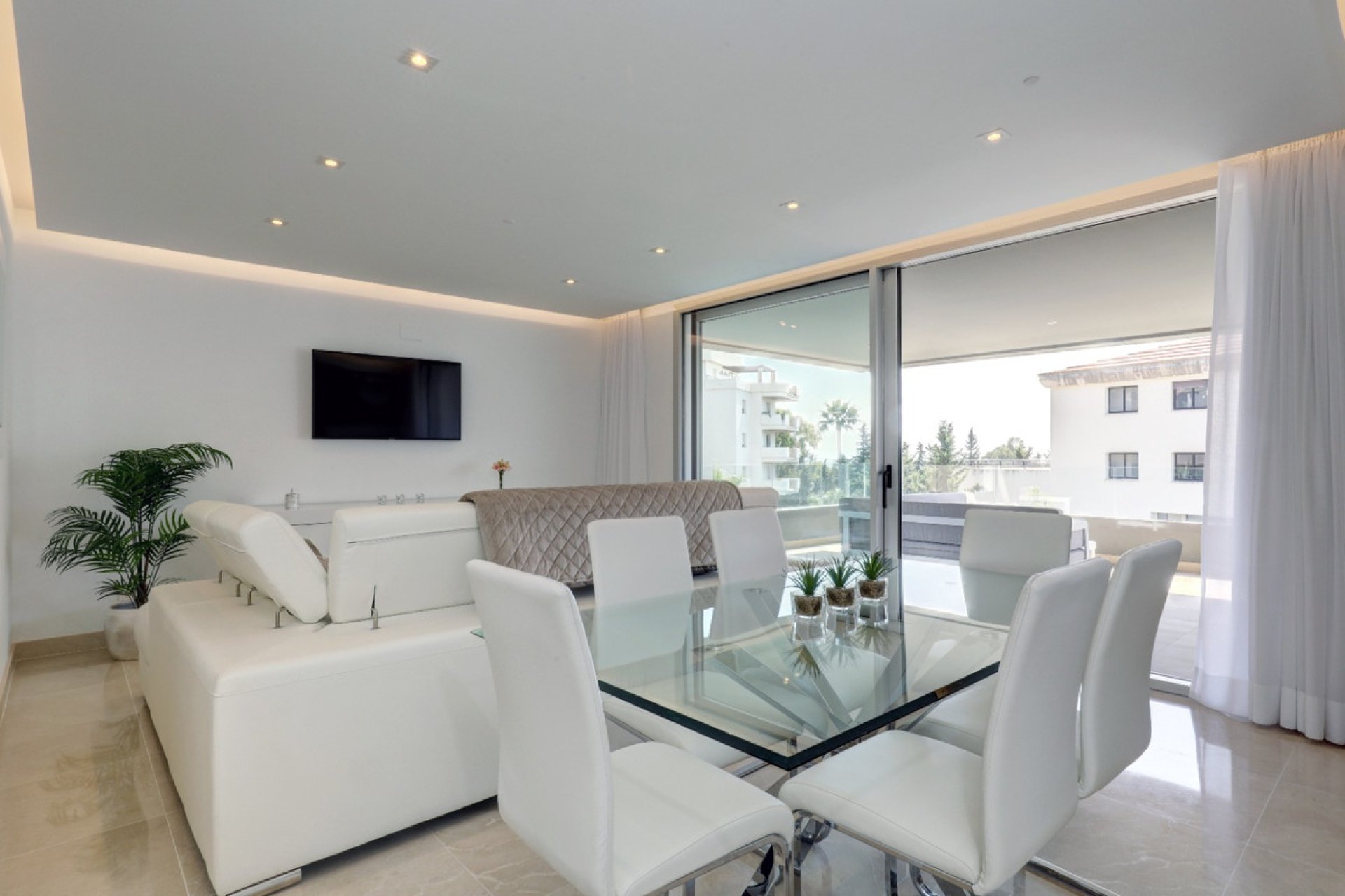 Resale - Apartment - Penthouse - Marbella - Nueva Andalucia