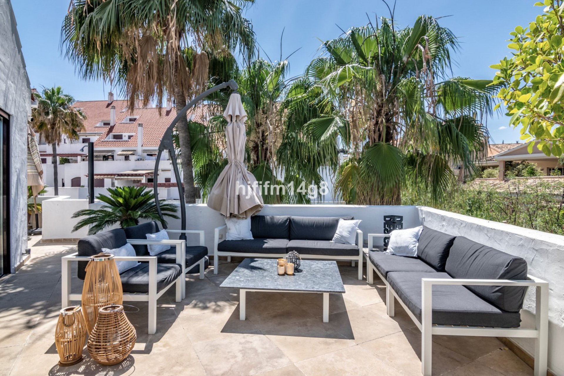 Resale - Apartment - Penthouse - Marbella - Nueva Andalucia